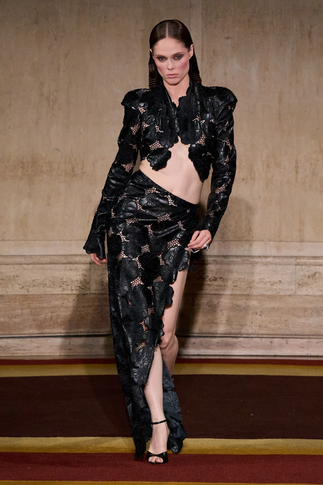 Siriano S27 002