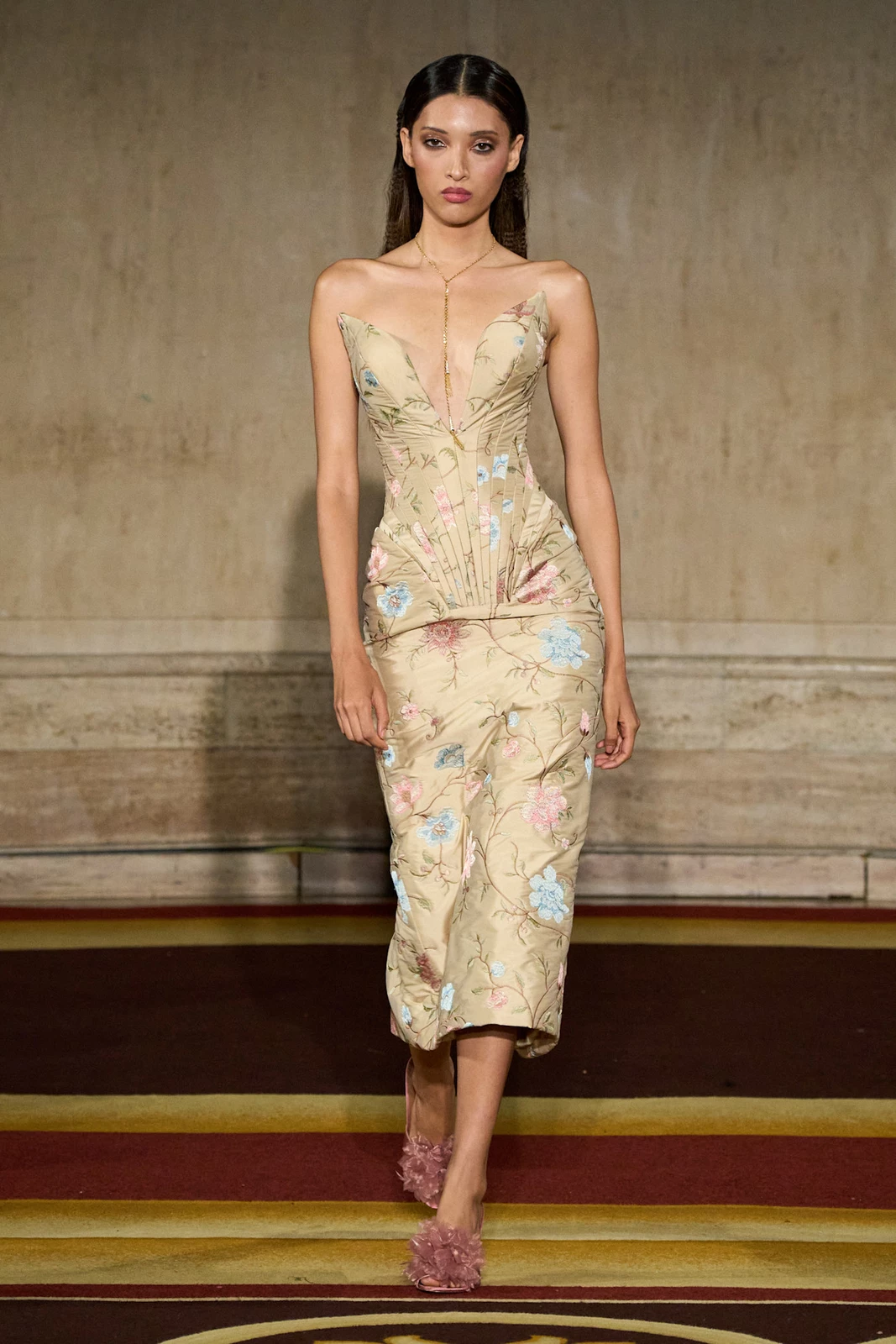 Siriano S27 042