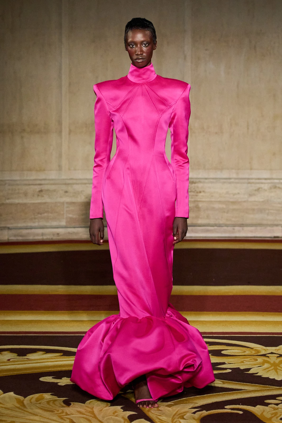 Siriano S27 046