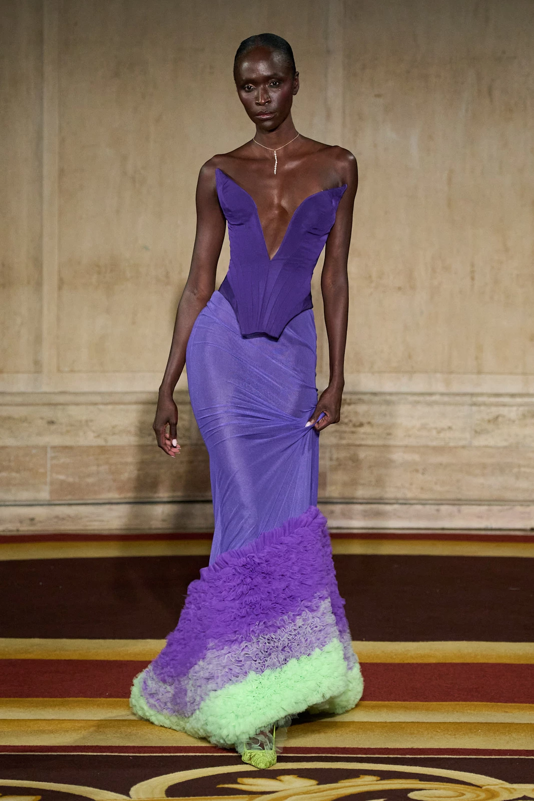 Siriano S27 057