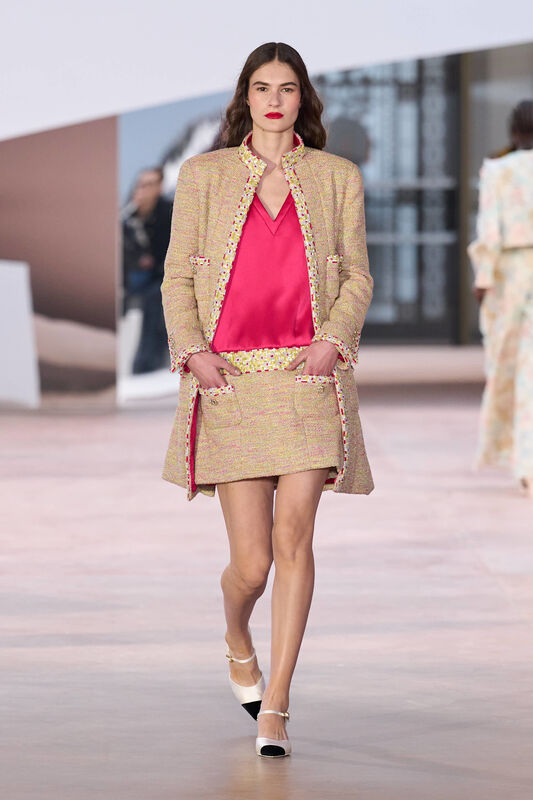Chanel HC S25 014