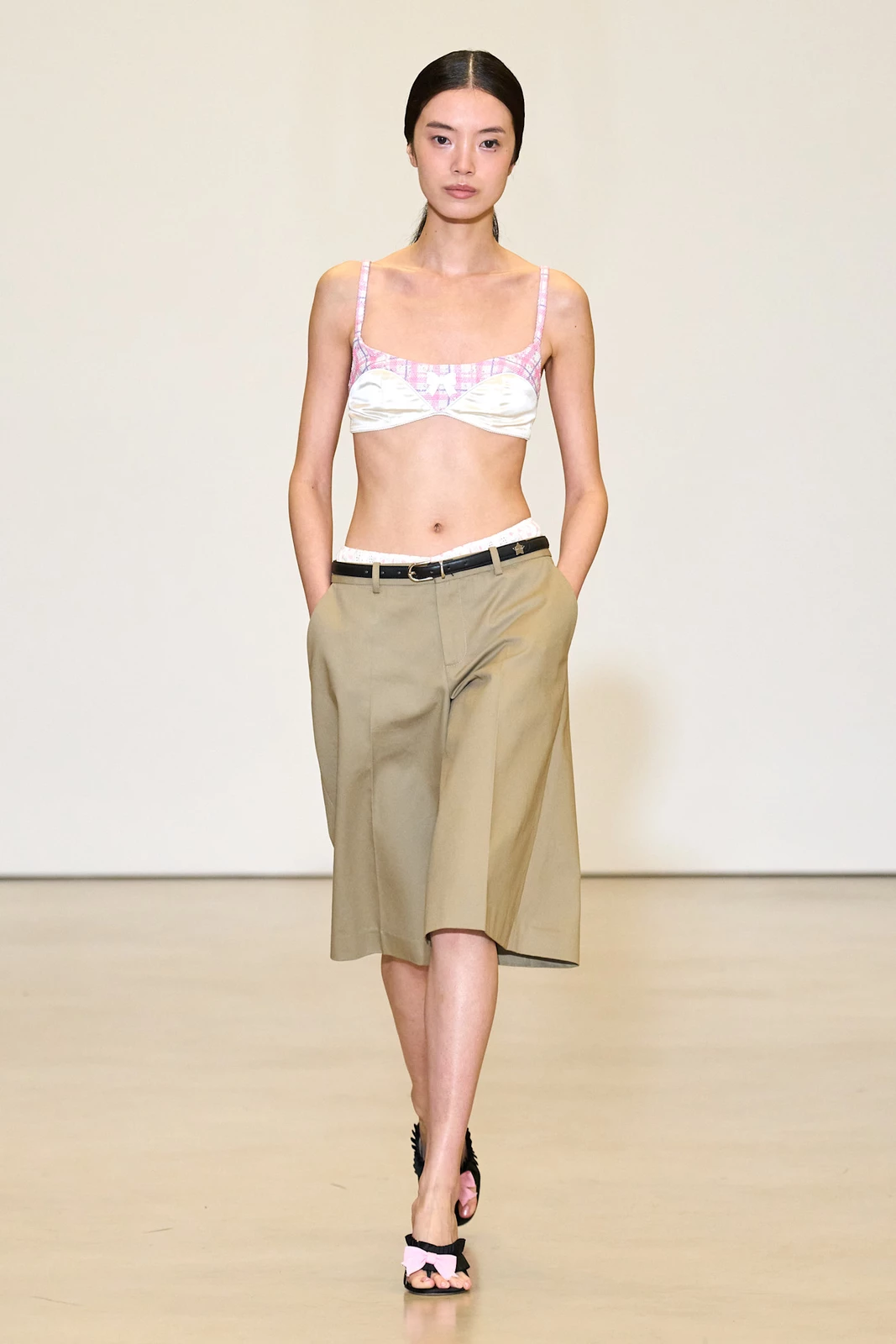 Sandy Liang S27 003