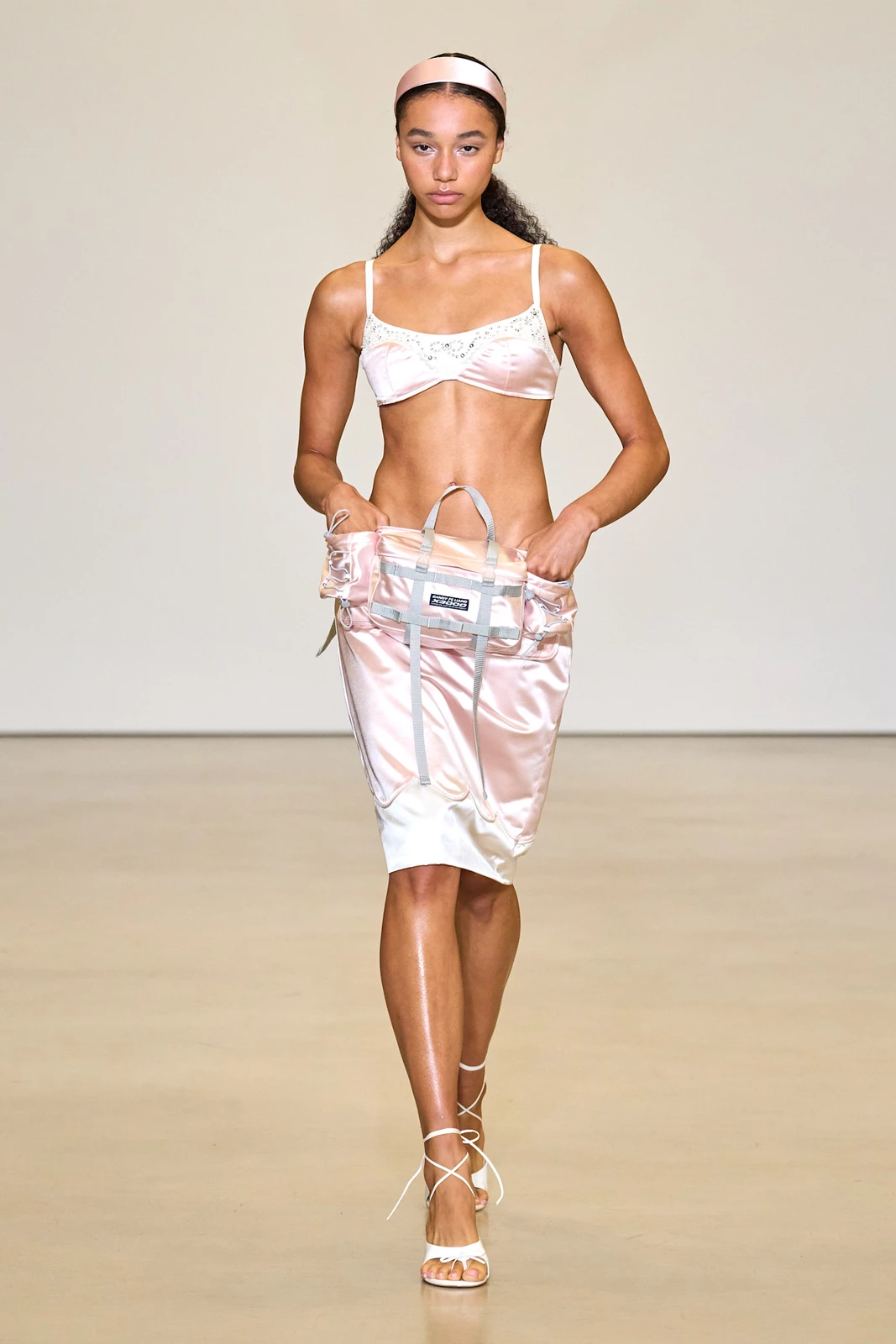Sandy Liang S27 009