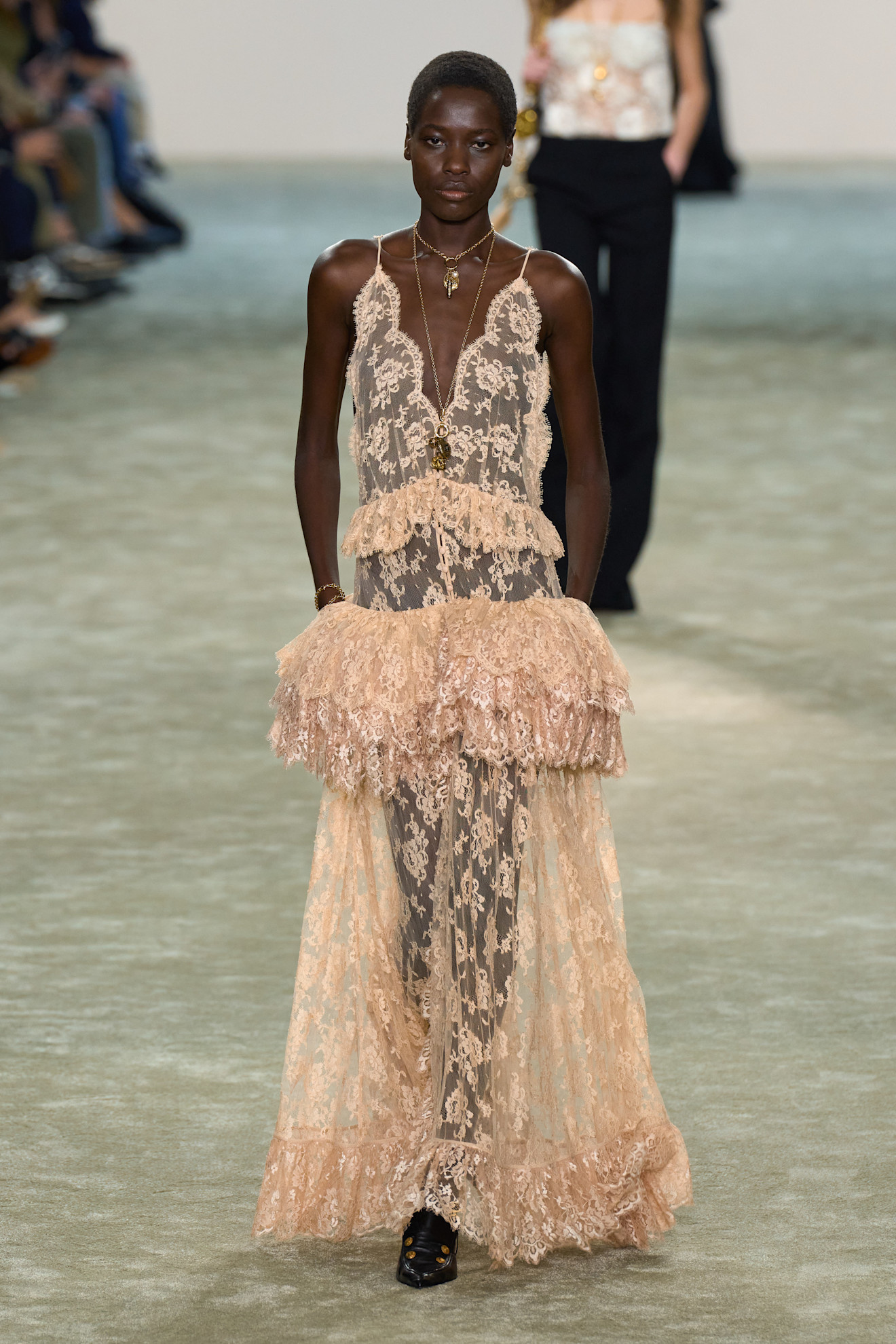 Chloe F25 039