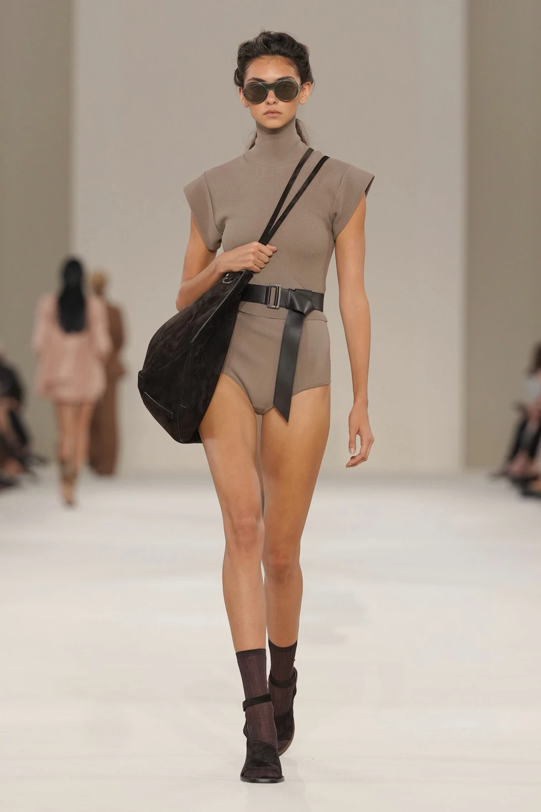 Max Mara S27 017