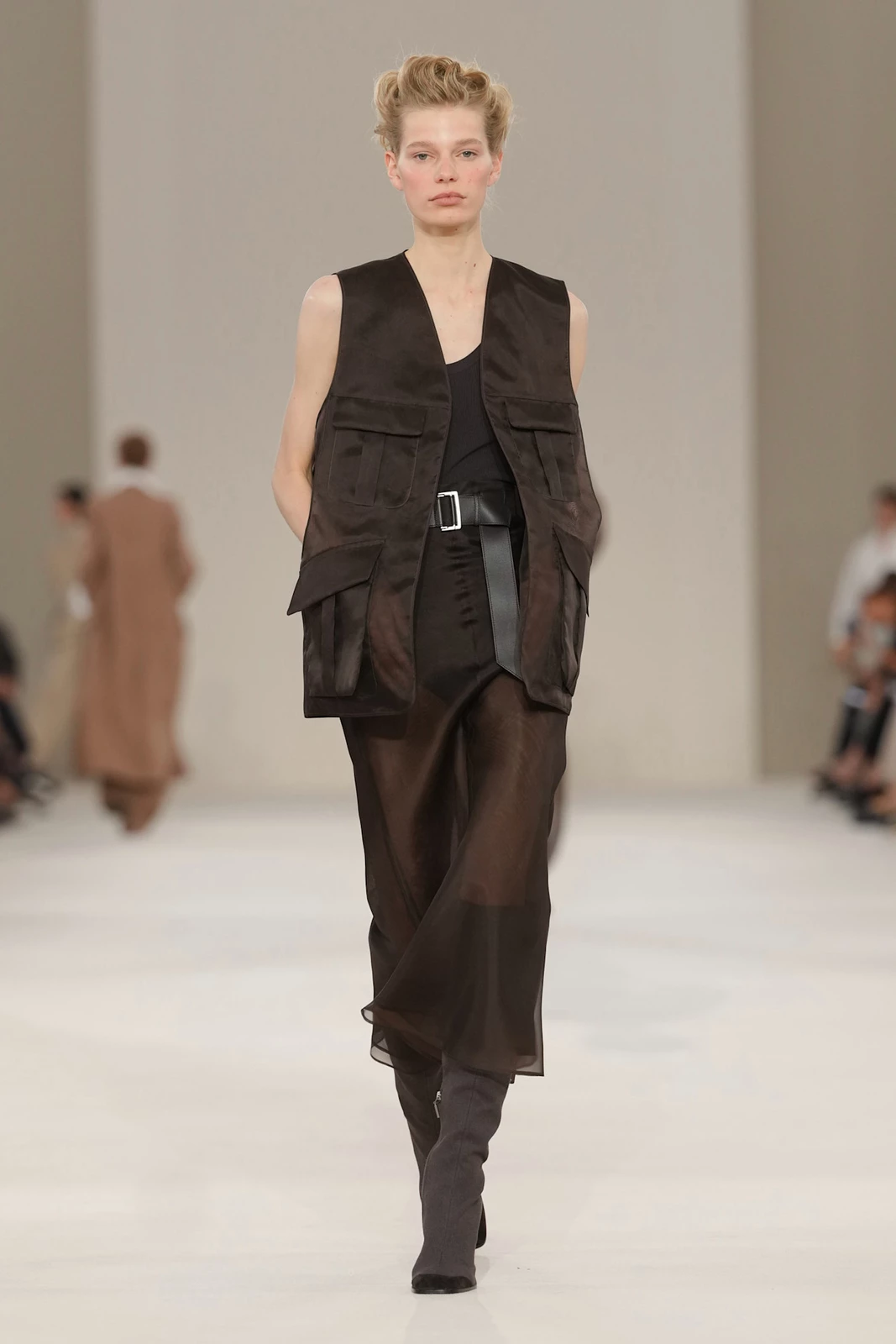 Max Mara S27 021