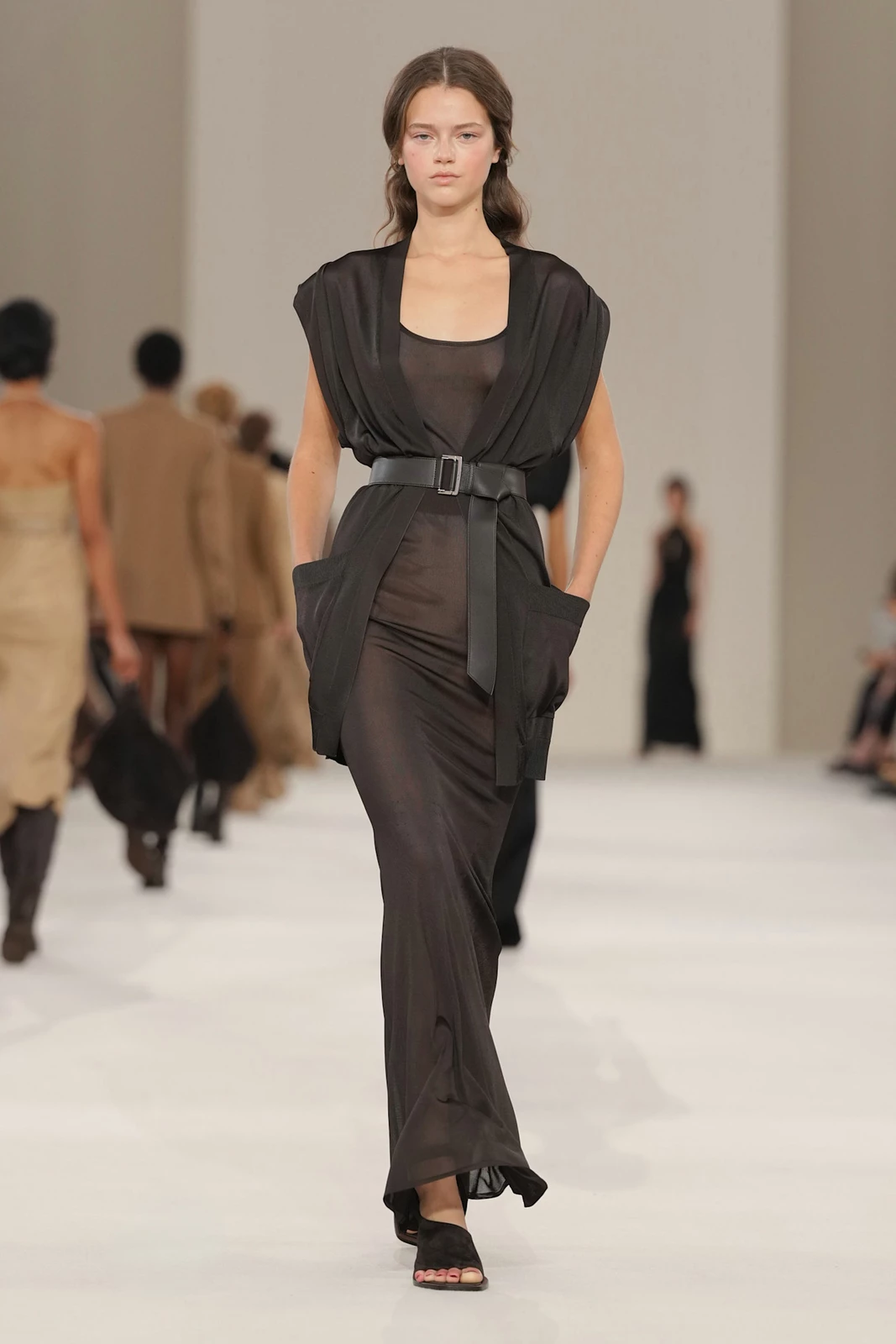 Max Mara S27 043