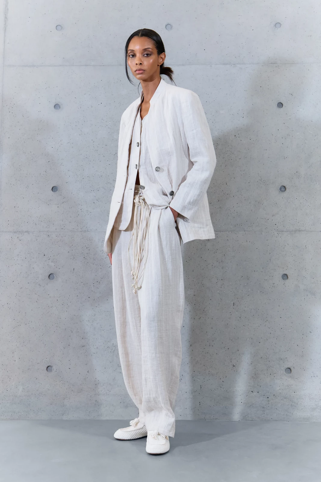 00004-emporio-armani-spring-2027-ready-to-wear-credit-brand