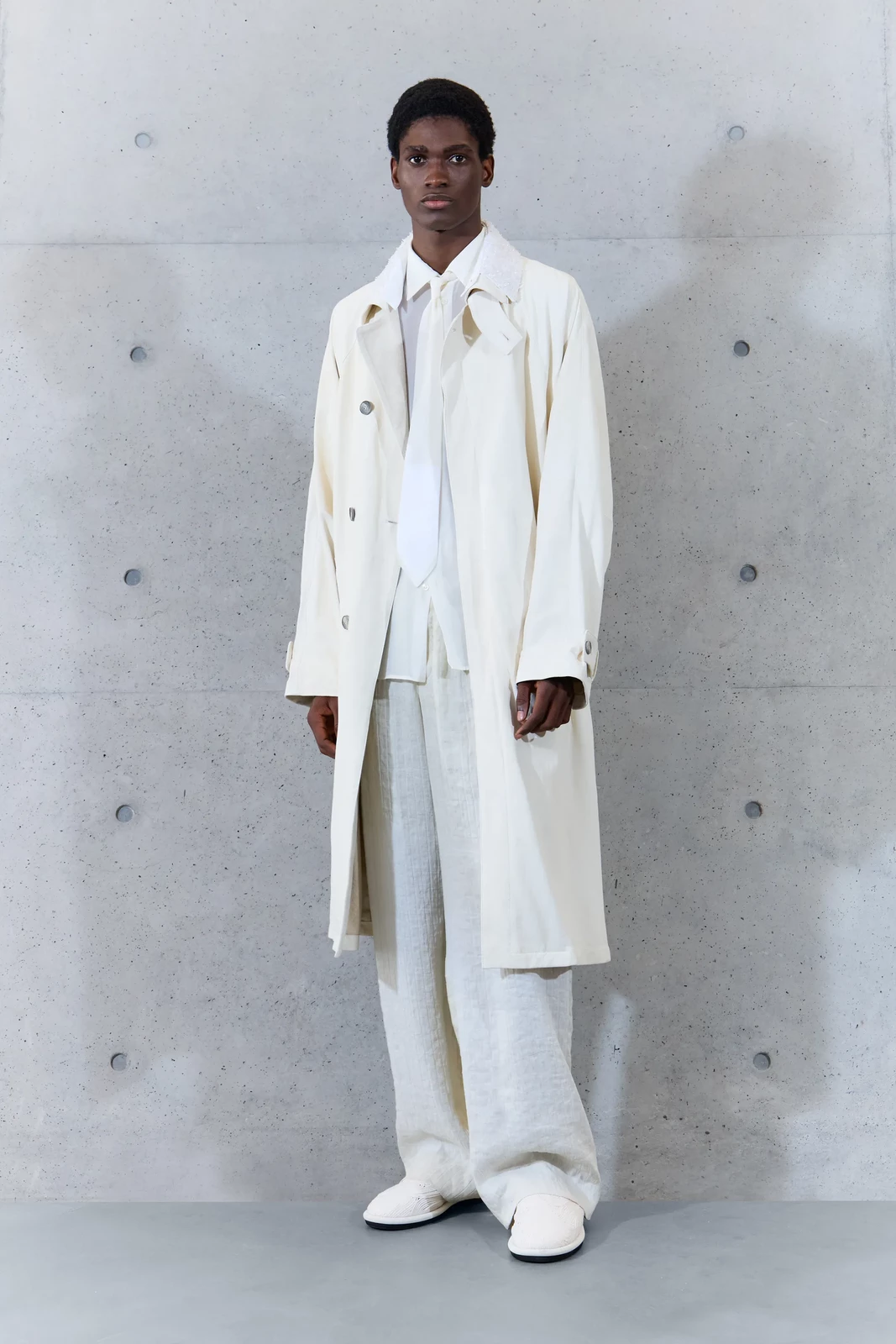 00008-emporio-armani-spring-2027-ready-to-wear-credit-brand
