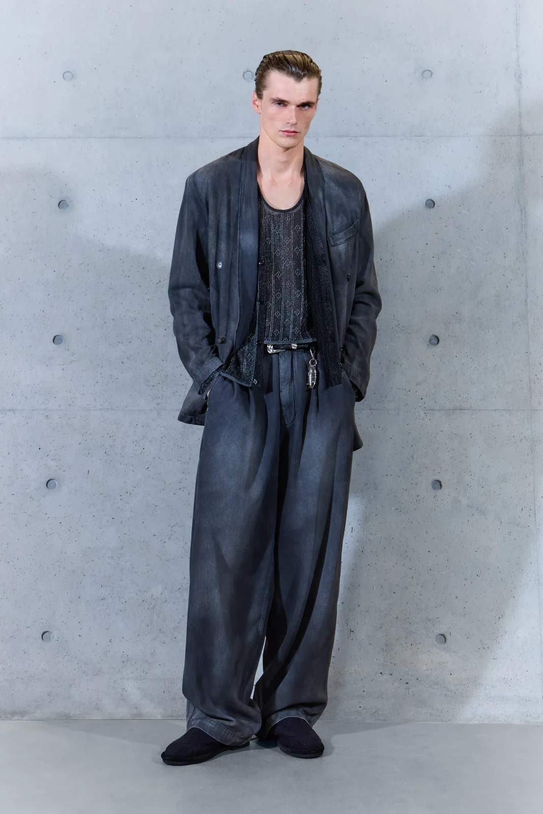 00030-emporio-armani-spring-2027-ready-to-wear-credit-brand