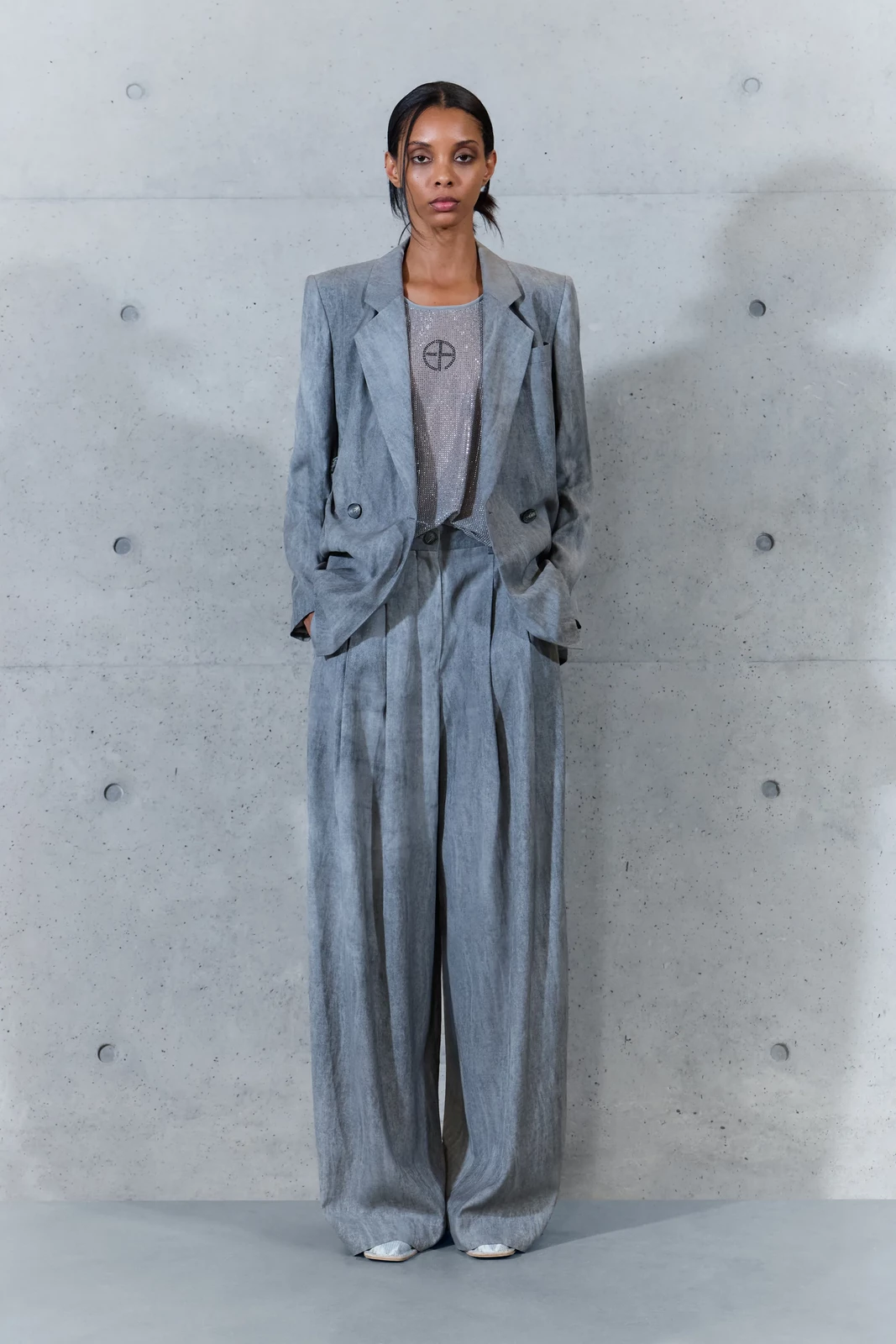 00035-emporio-armani-spring-2027-ready-to-wear-credit-brand