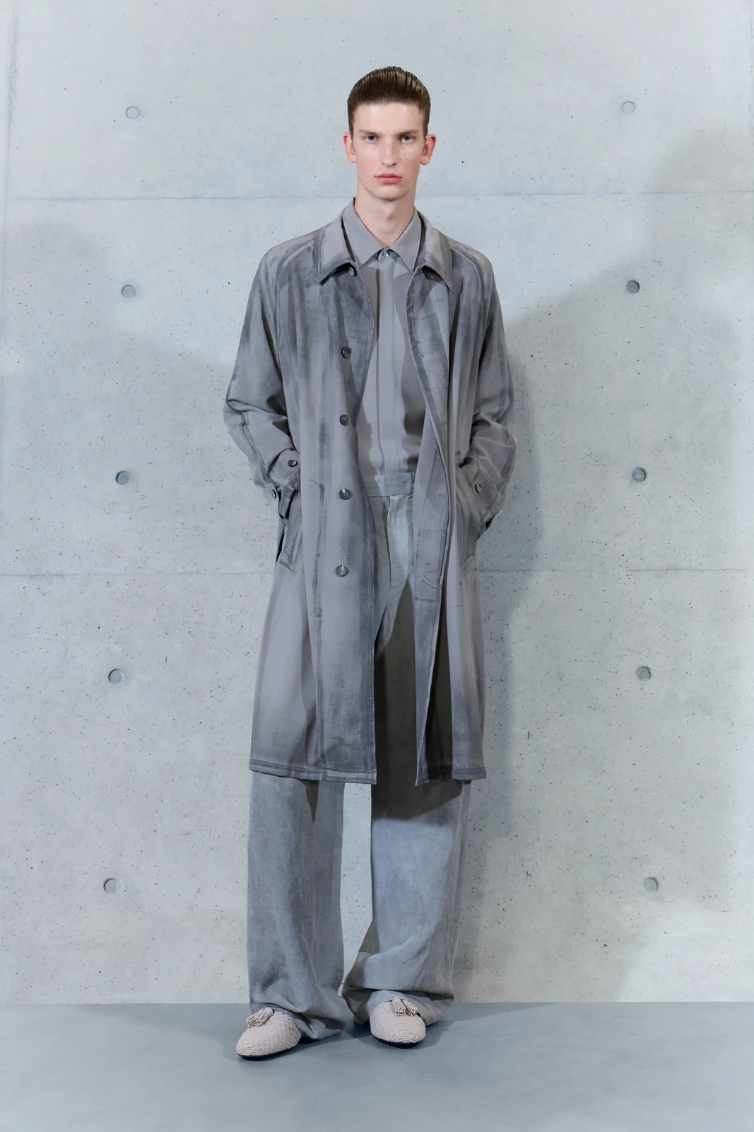 00037-emporio-armani-spring-2027-ready-to-wear-credit-brand