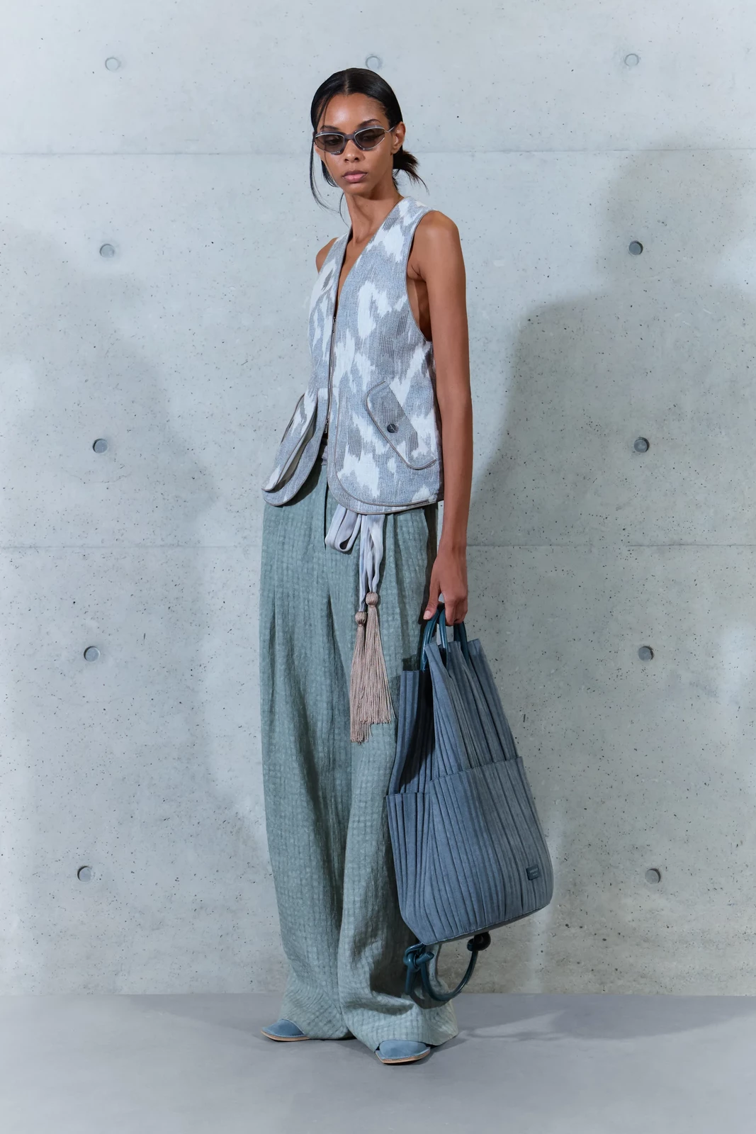00044-emporio-armani-spring-2027-ready-to-wear-credit-brand
