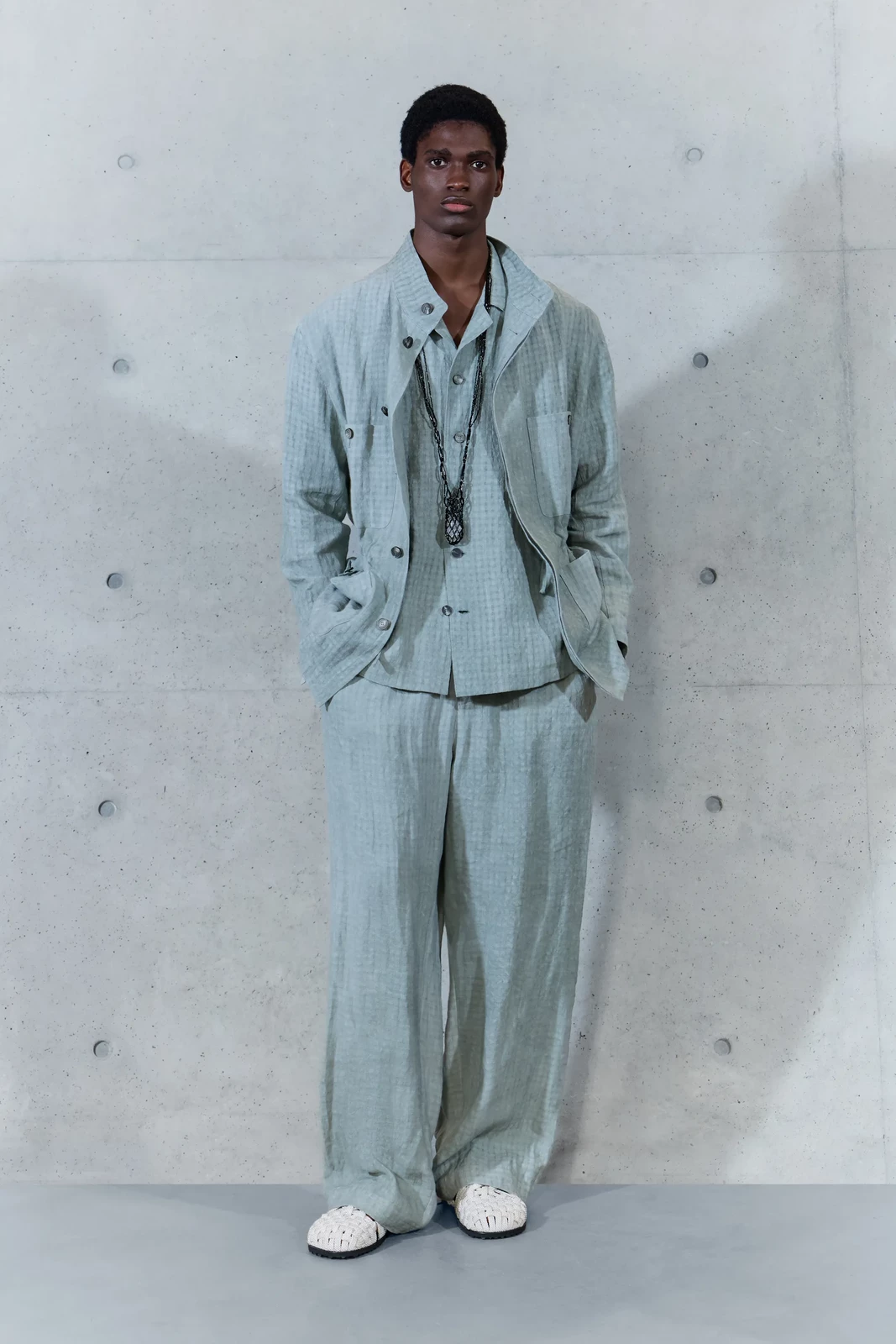 00045-emporio-armani-spring-2027-ready-to-wear-credit-brand