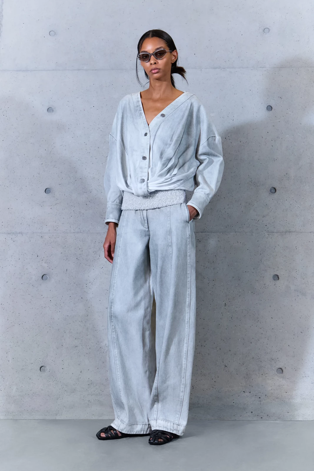 00050-emporio-armani-spring-2027-ready-to-wear-credit-brand