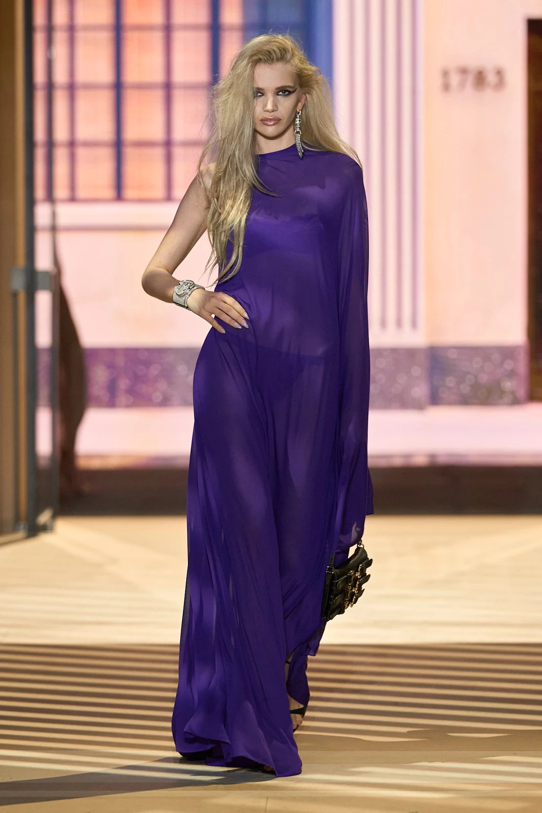 Gucci S27 082