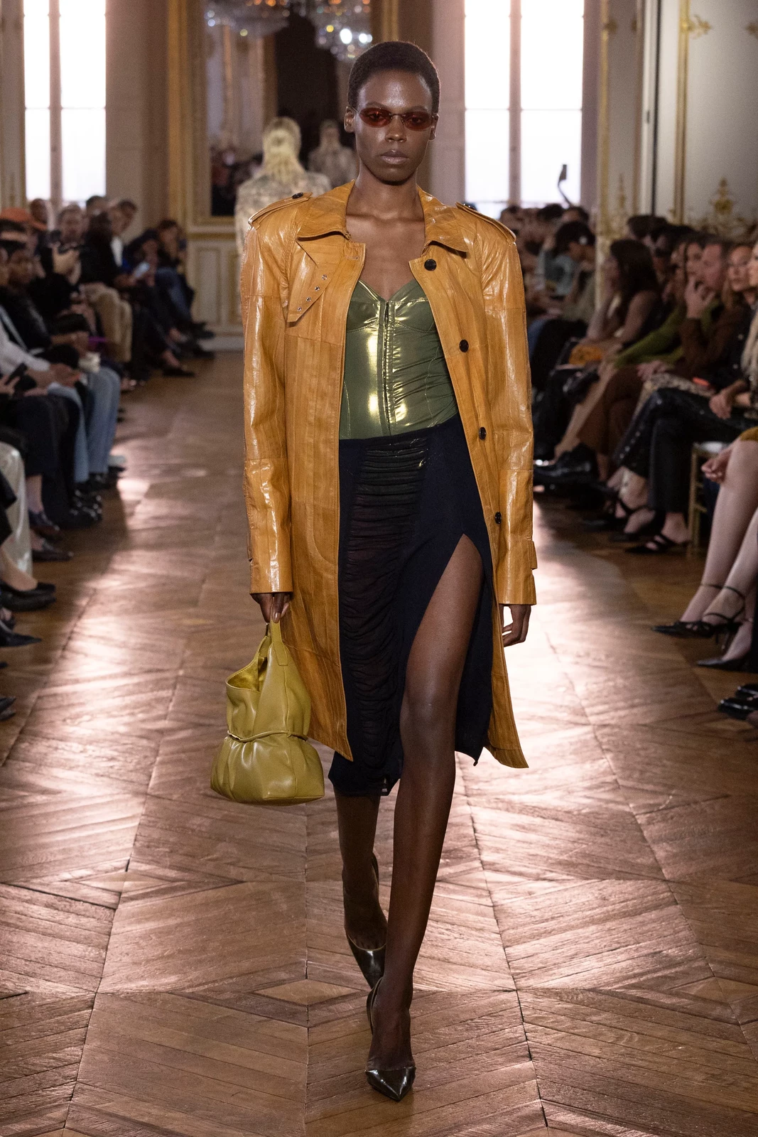 00005-balmain-spring-2027-ready-to-wear-credit-brand