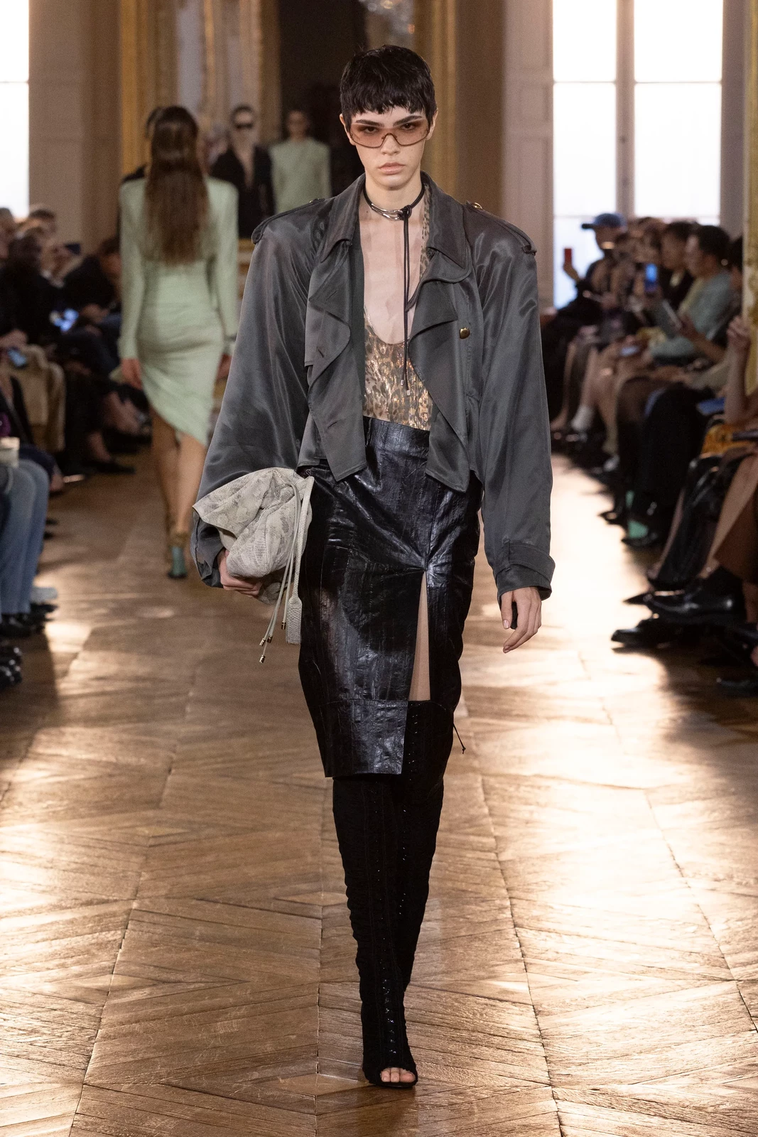 00018-balmain-spring-2027-ready-to-wear-credit-brand