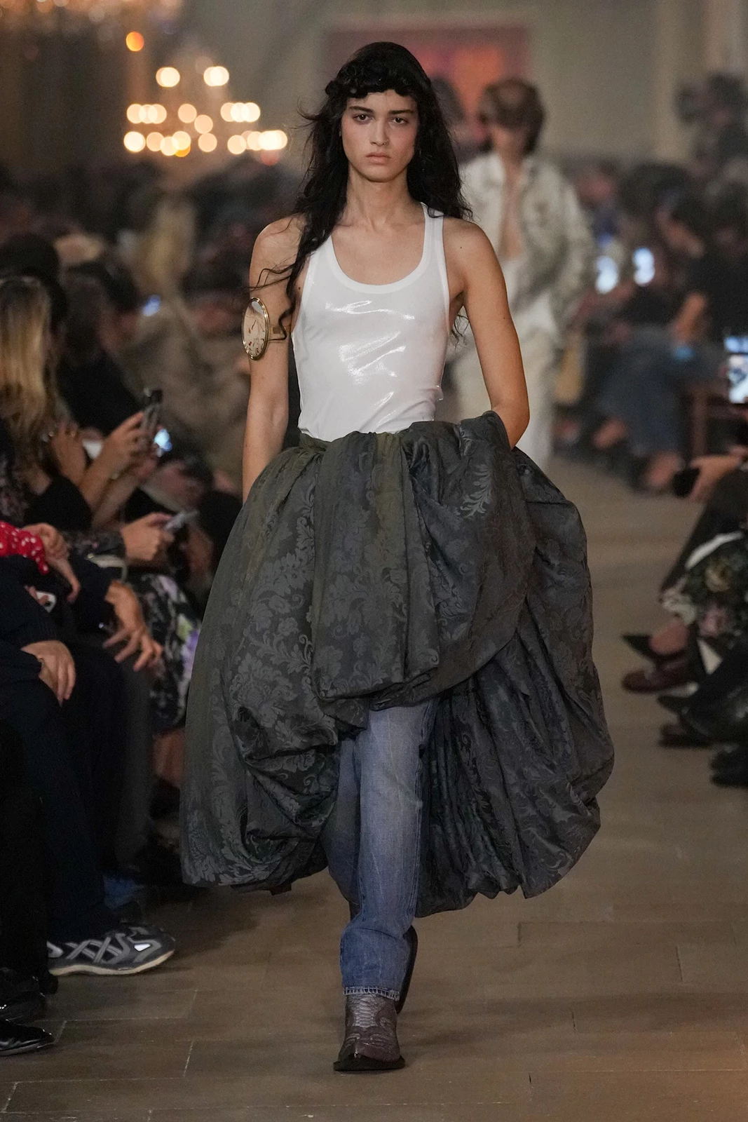 Acne S27 004