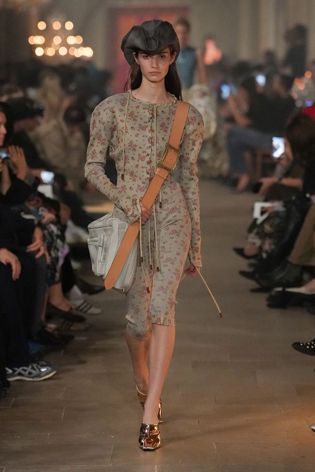 Acne S27 042