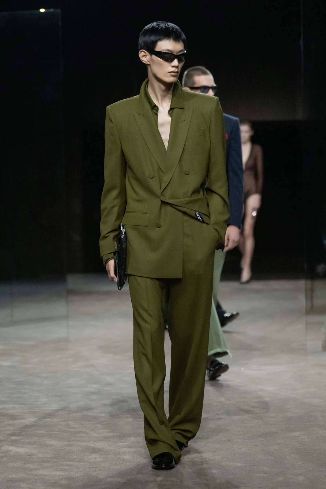 00017-tom-ford-spring-2027-ready-to-wear-credit-brand