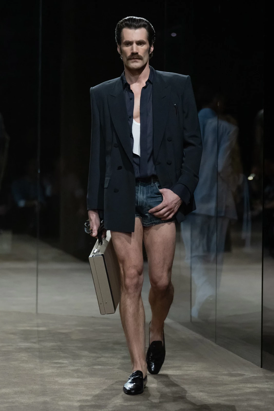 00037-tom-ford-spring-2027-ready-to-wear-credit-brand
