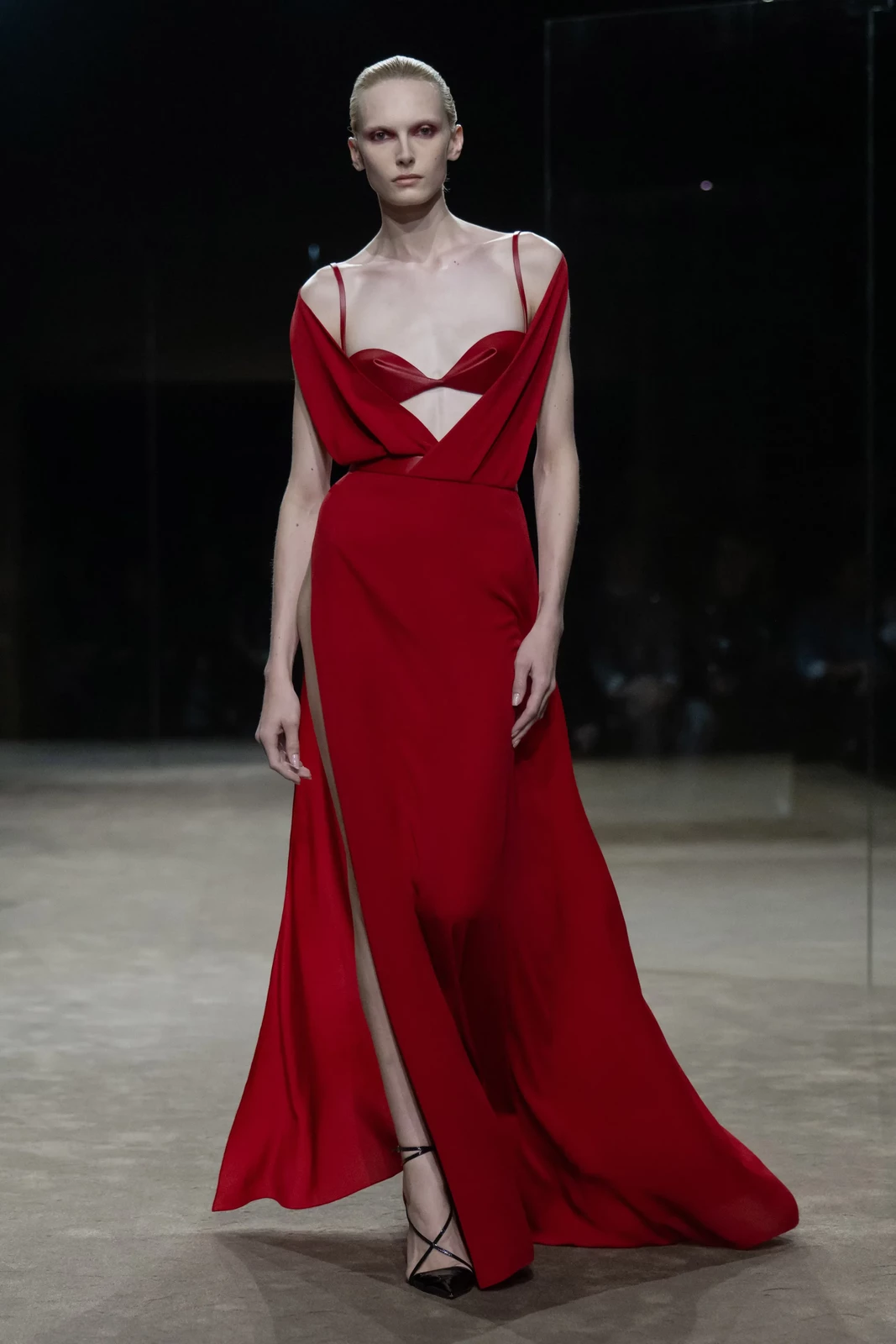 00048-tom-ford-spring-2027-ready-to-wear-credit-brand