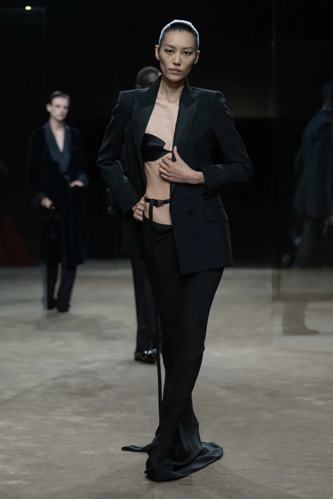 00049-tom-ford-spring-2027-ready-to-wear-credit-brand