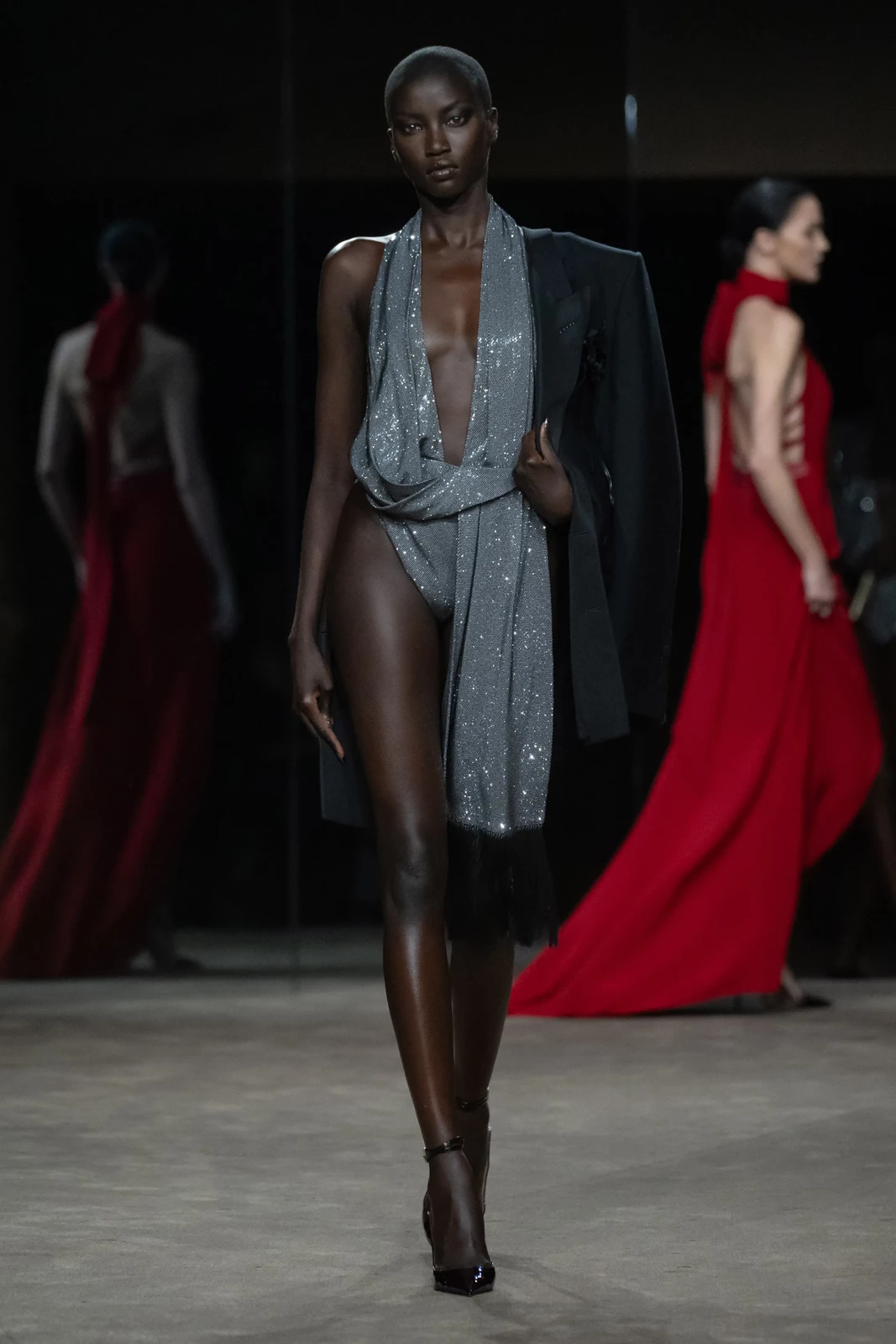 00050-tom-ford-spring-2027-ready-to-wear-credit-brand