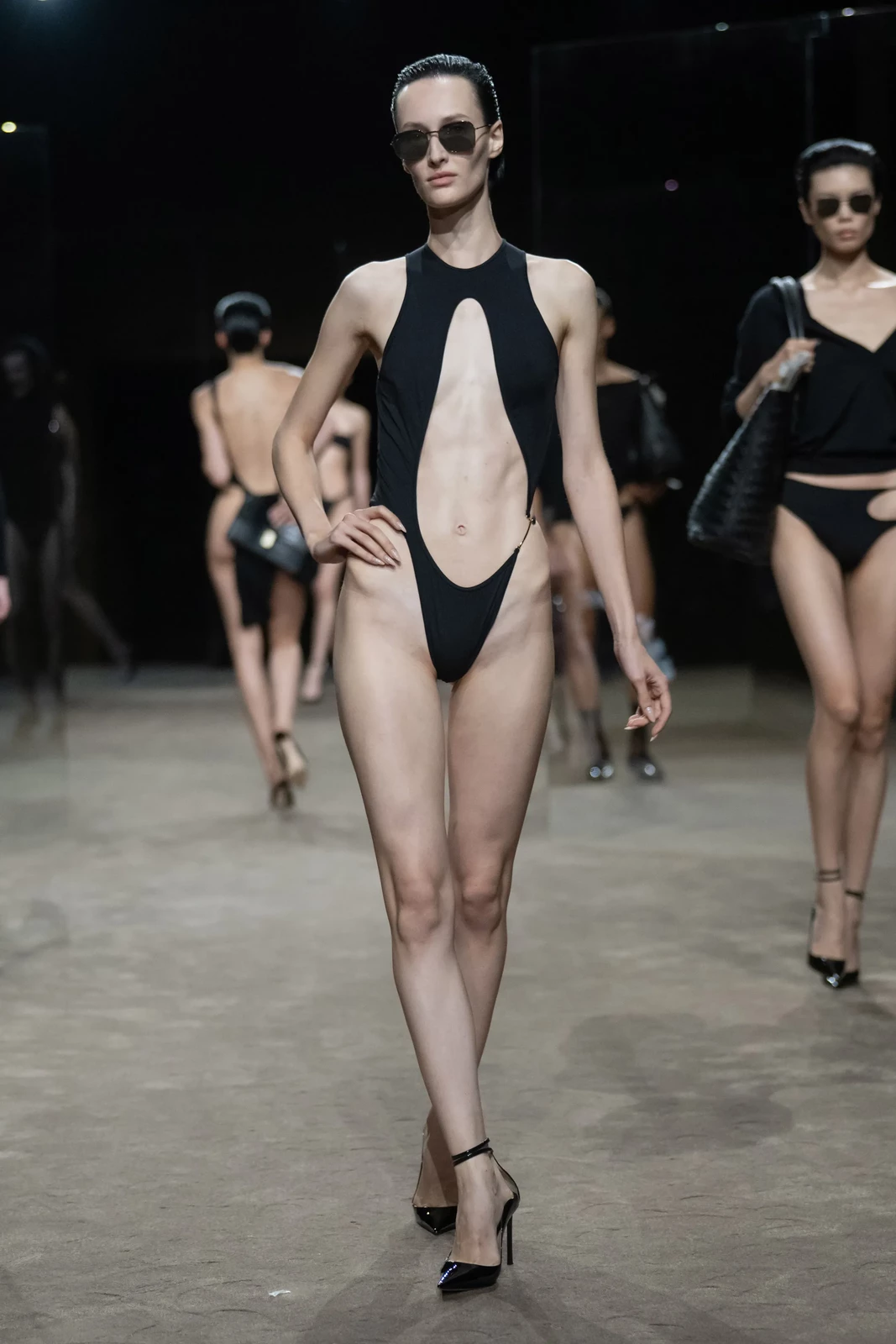 00063-tom-ford-spring-2027-ready-to-wear-credit-brand
