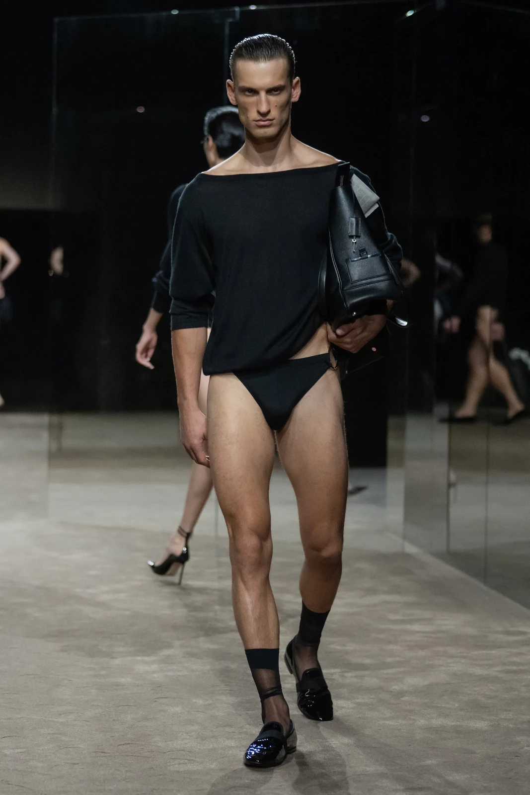 00065-tom-ford-spring-2027-ready-to-wear-credit-brand