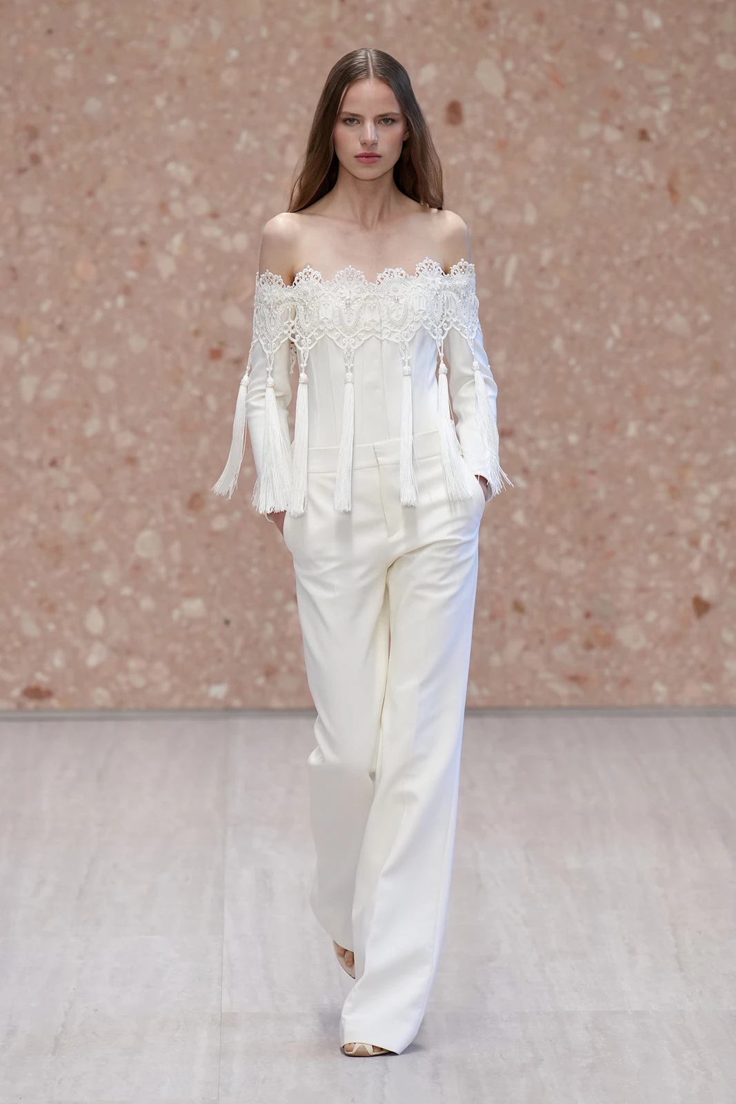 Chloe S27 002