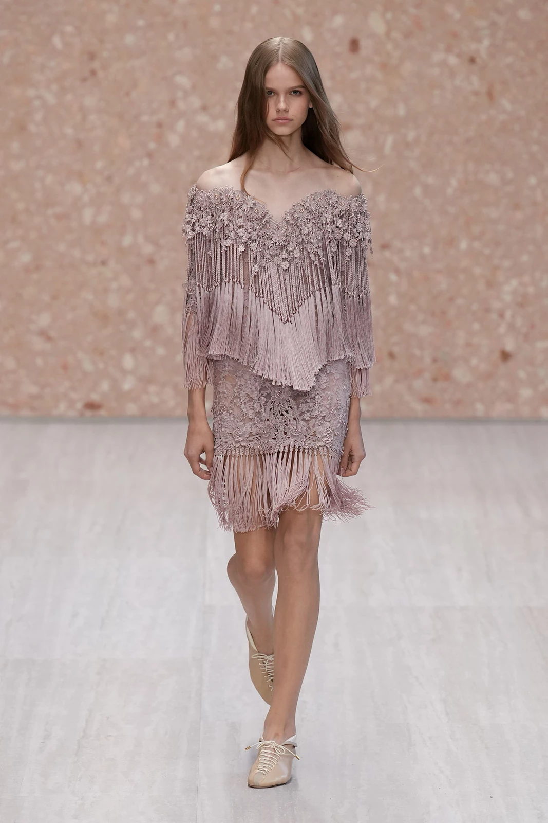 Chloe S27 003