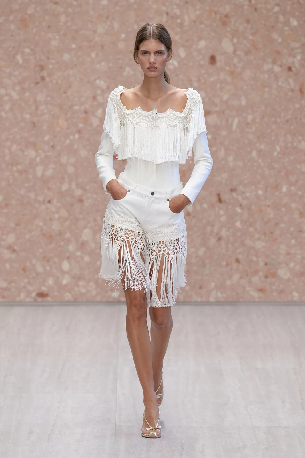 Chloe S27 005
