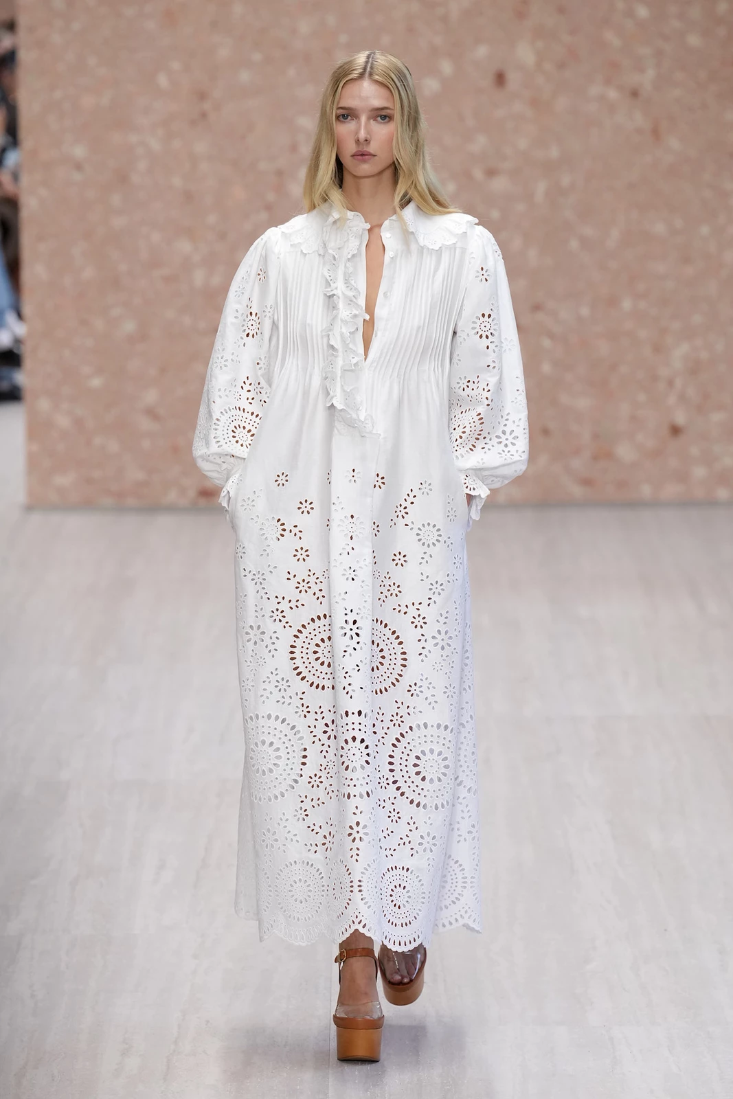 Chloe S27 012