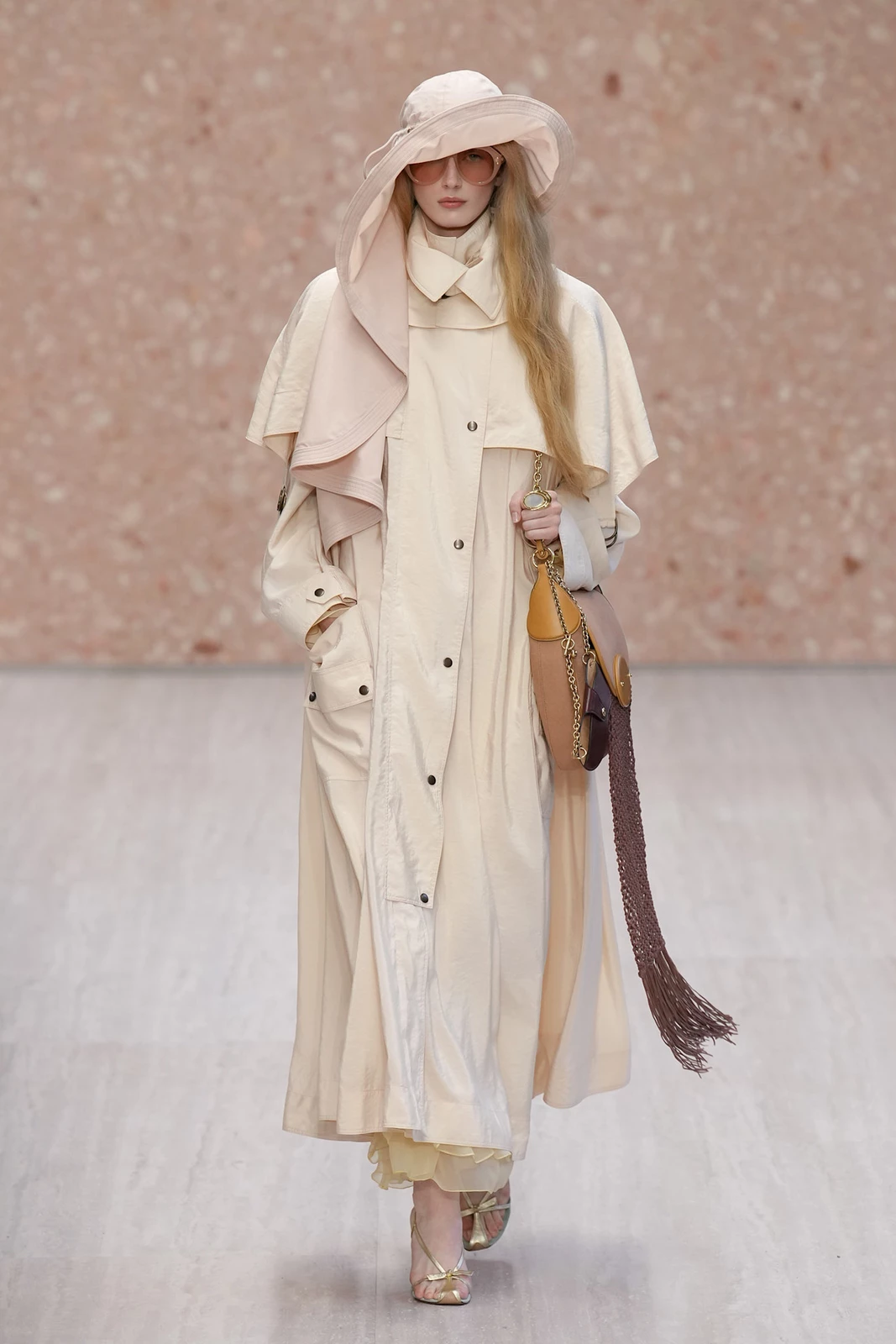 Chloe S27 027