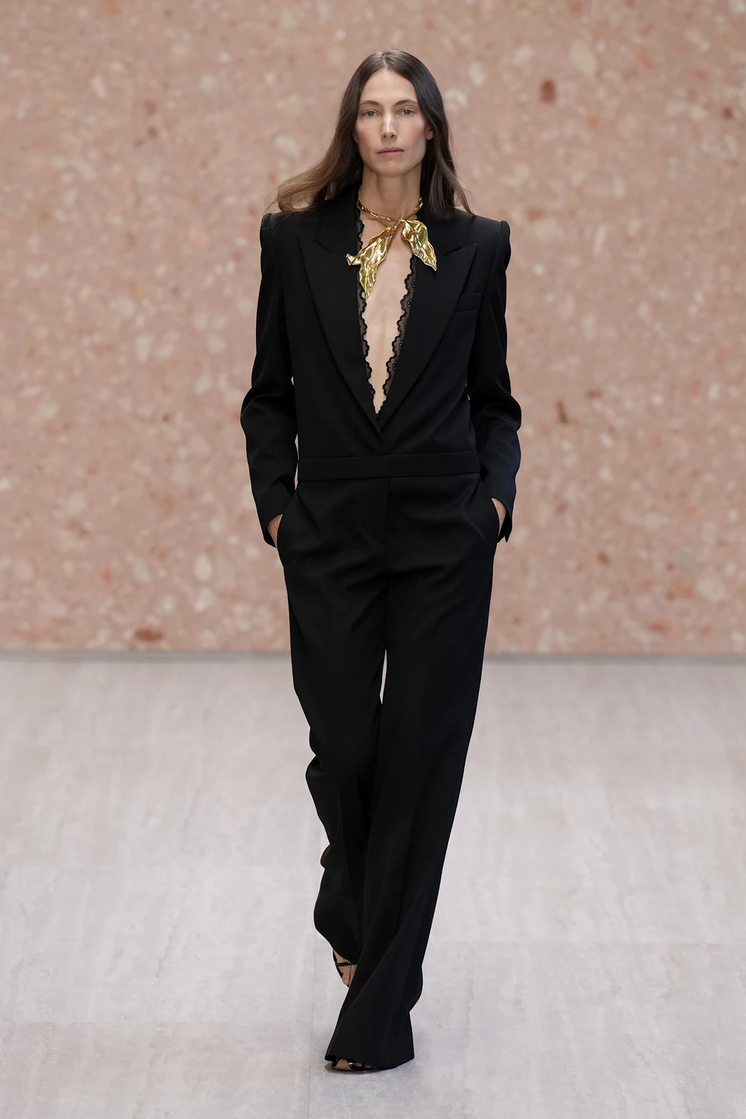Chloe S27 047