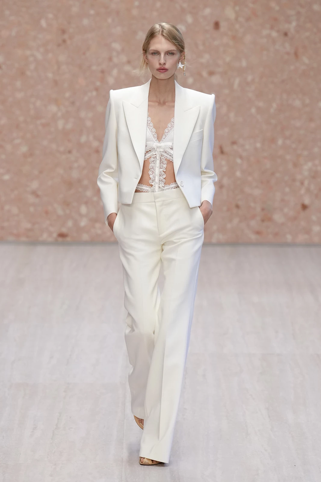 Chloe S27 049