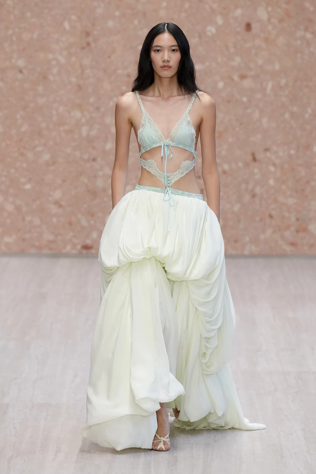Chloe S27 052