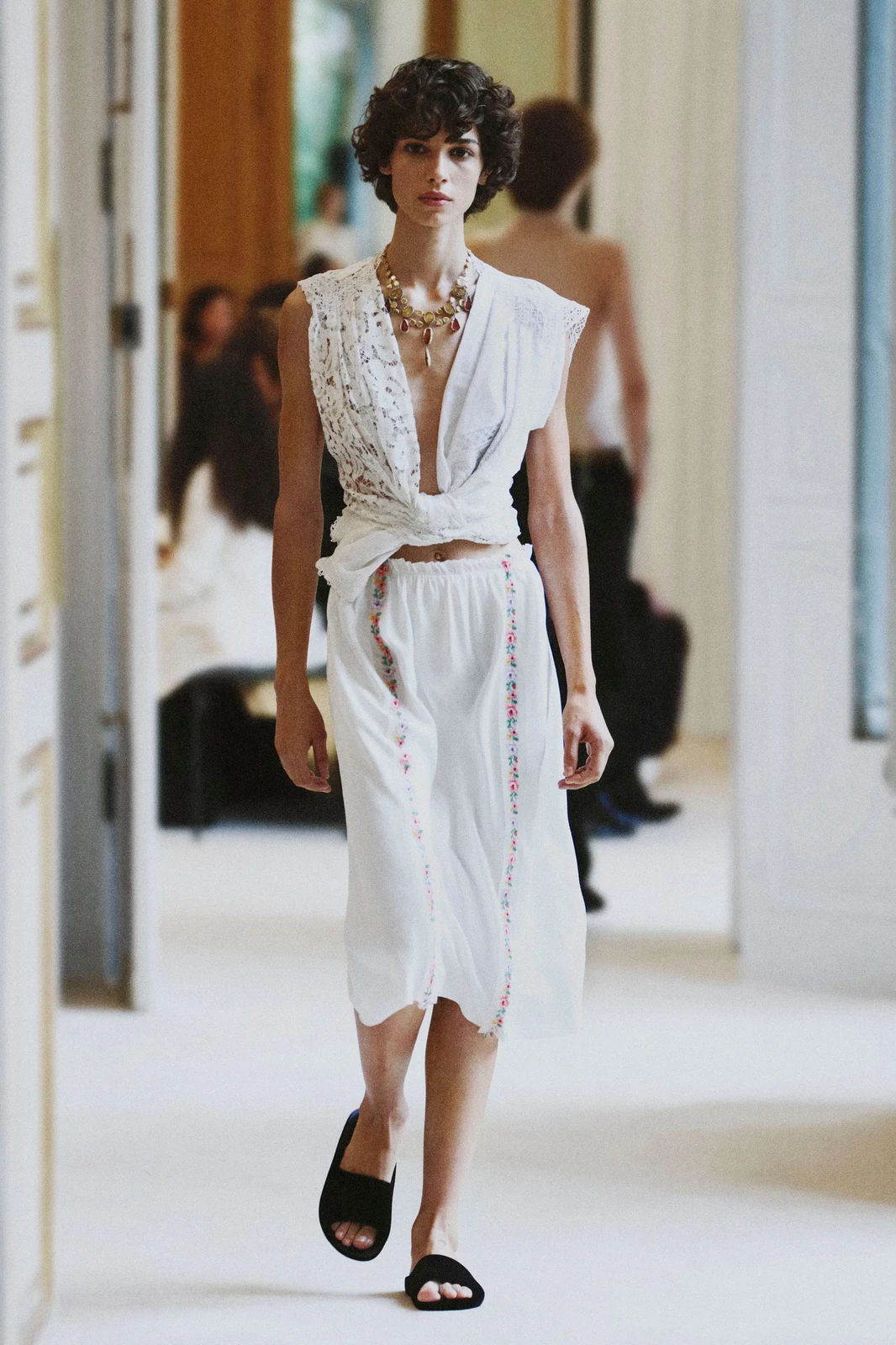 00016-the-row-spring-2027-ready-to-wear-credit-brand