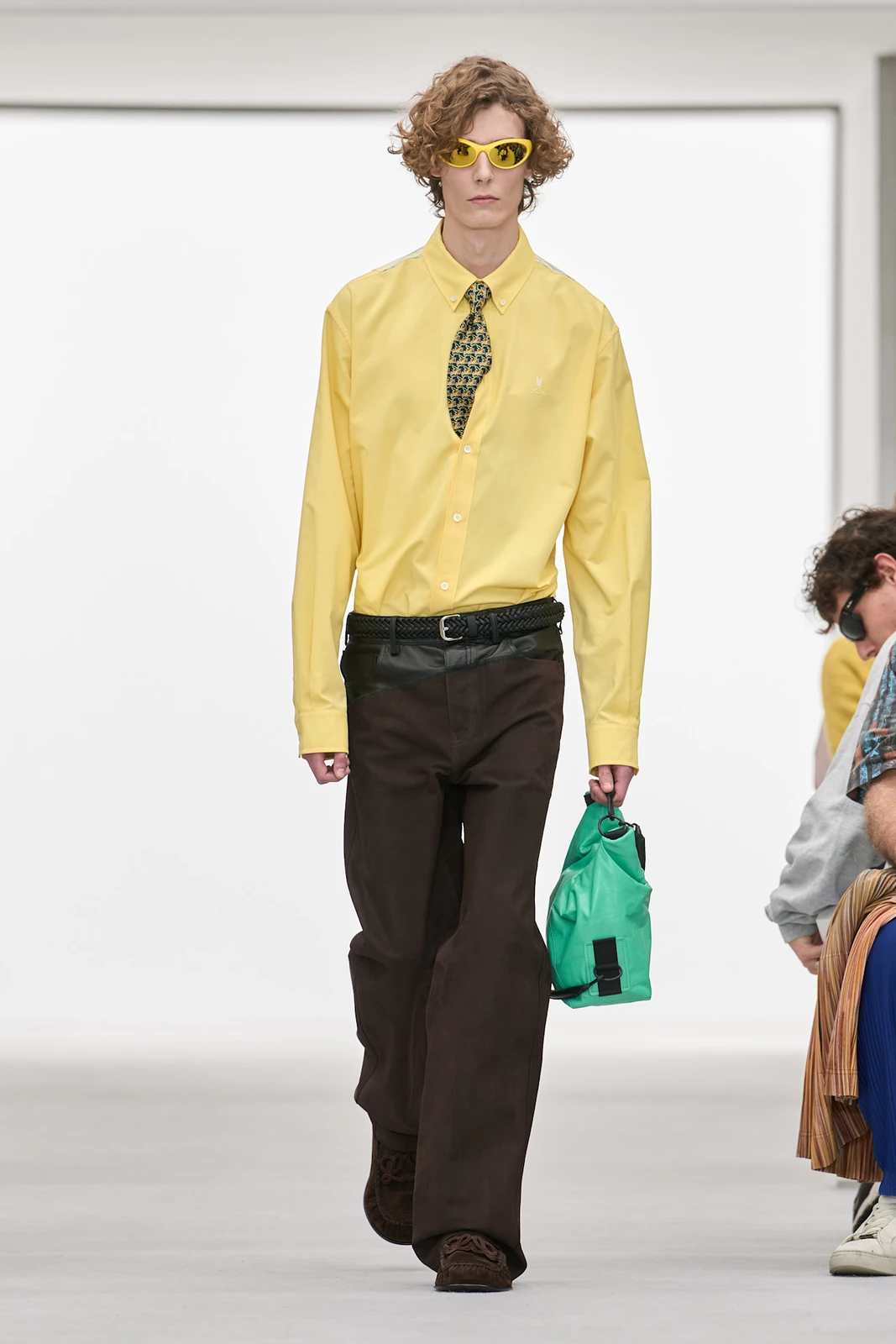 Loewe S27 008