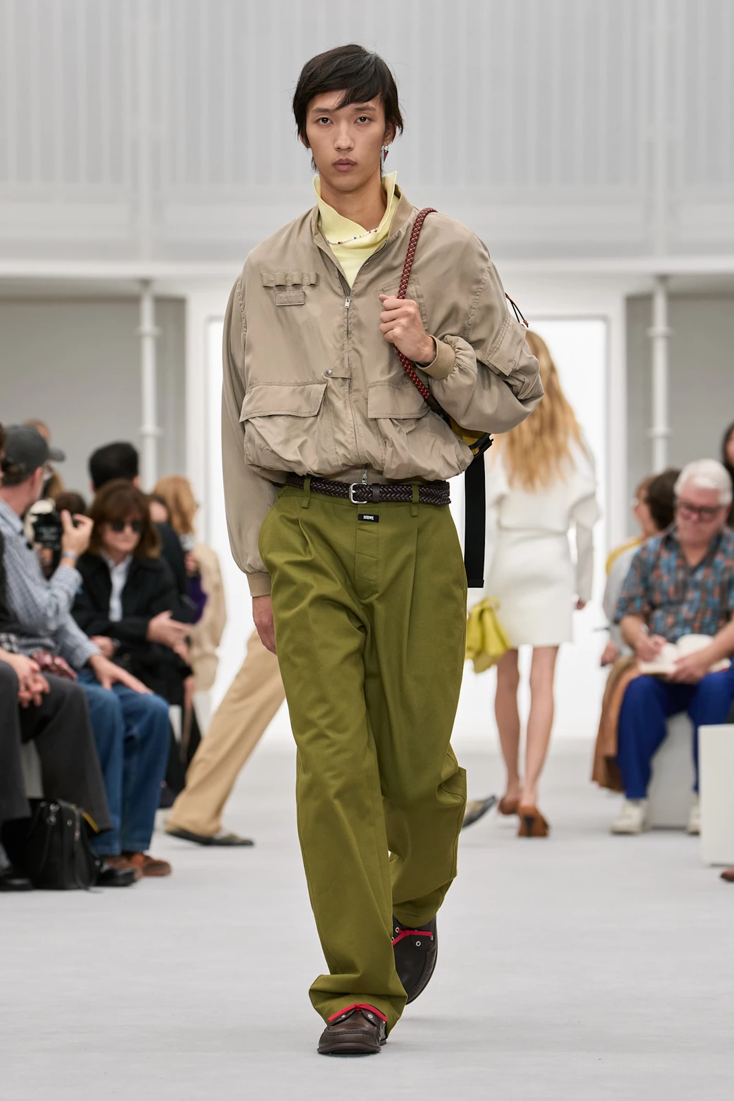 Loewe S27 014