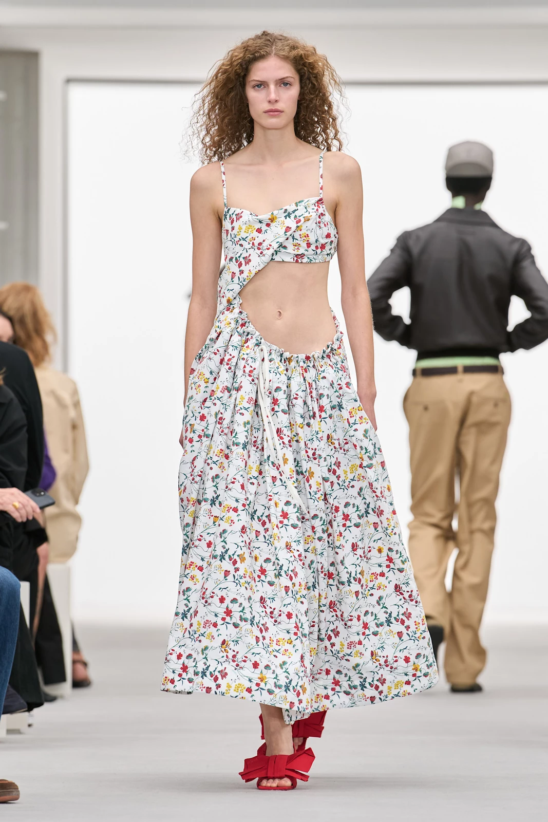Loewe S27 016