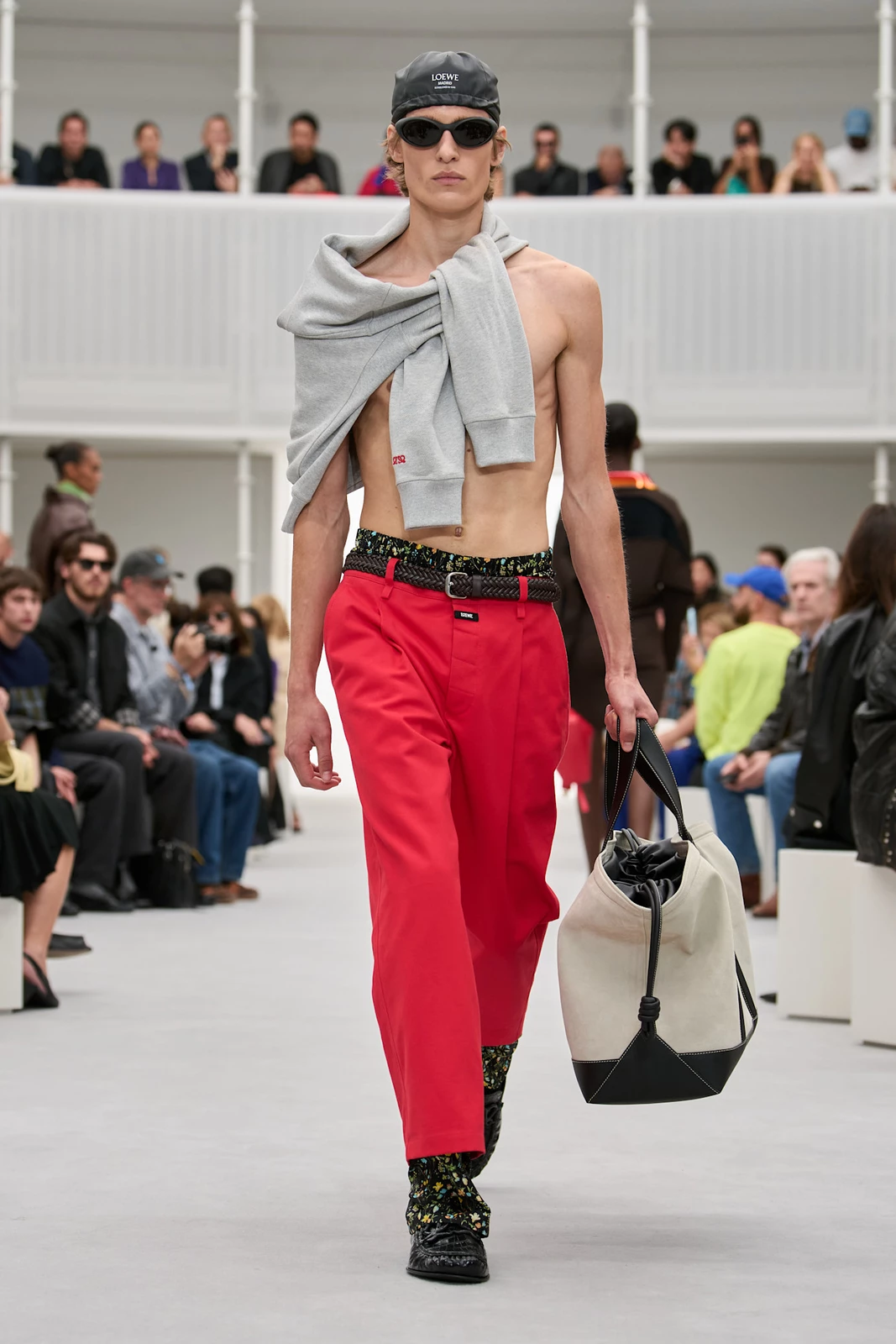 Loewe S27 017