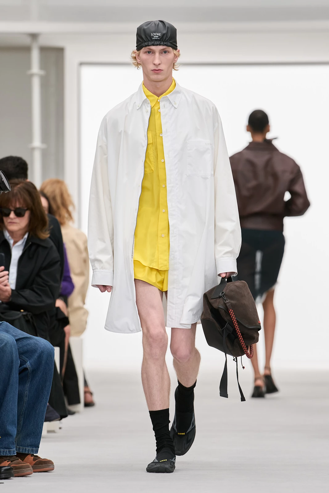 Loewe S27 019