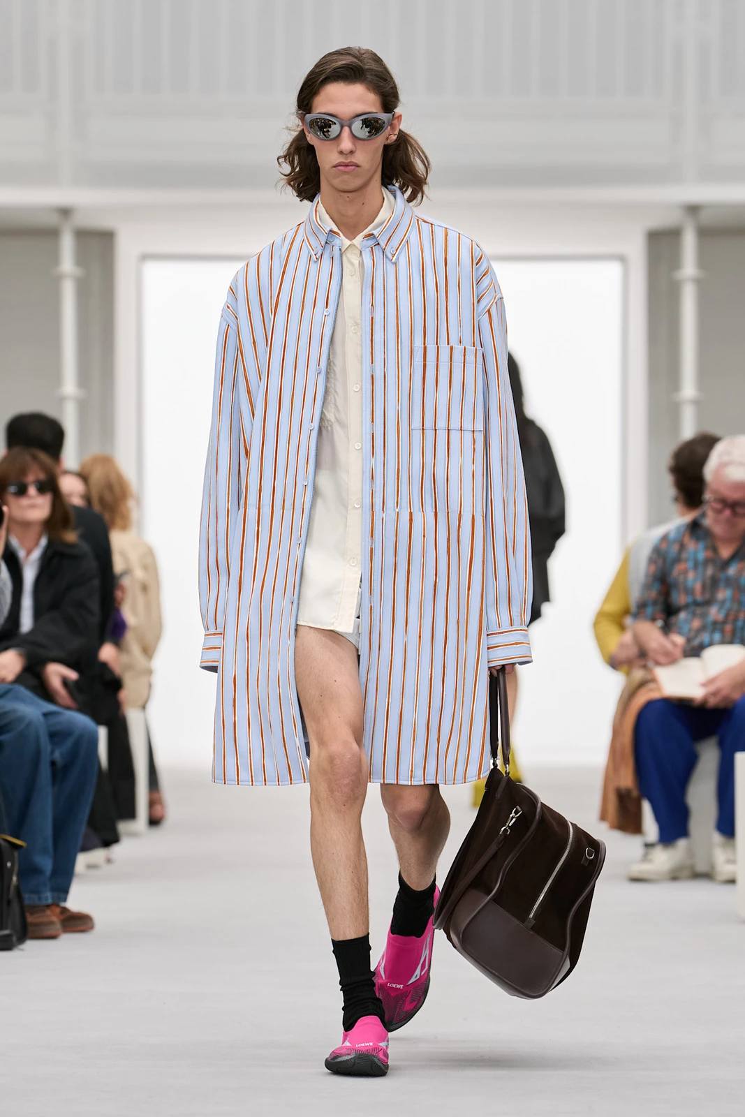 Loewe S27 048
