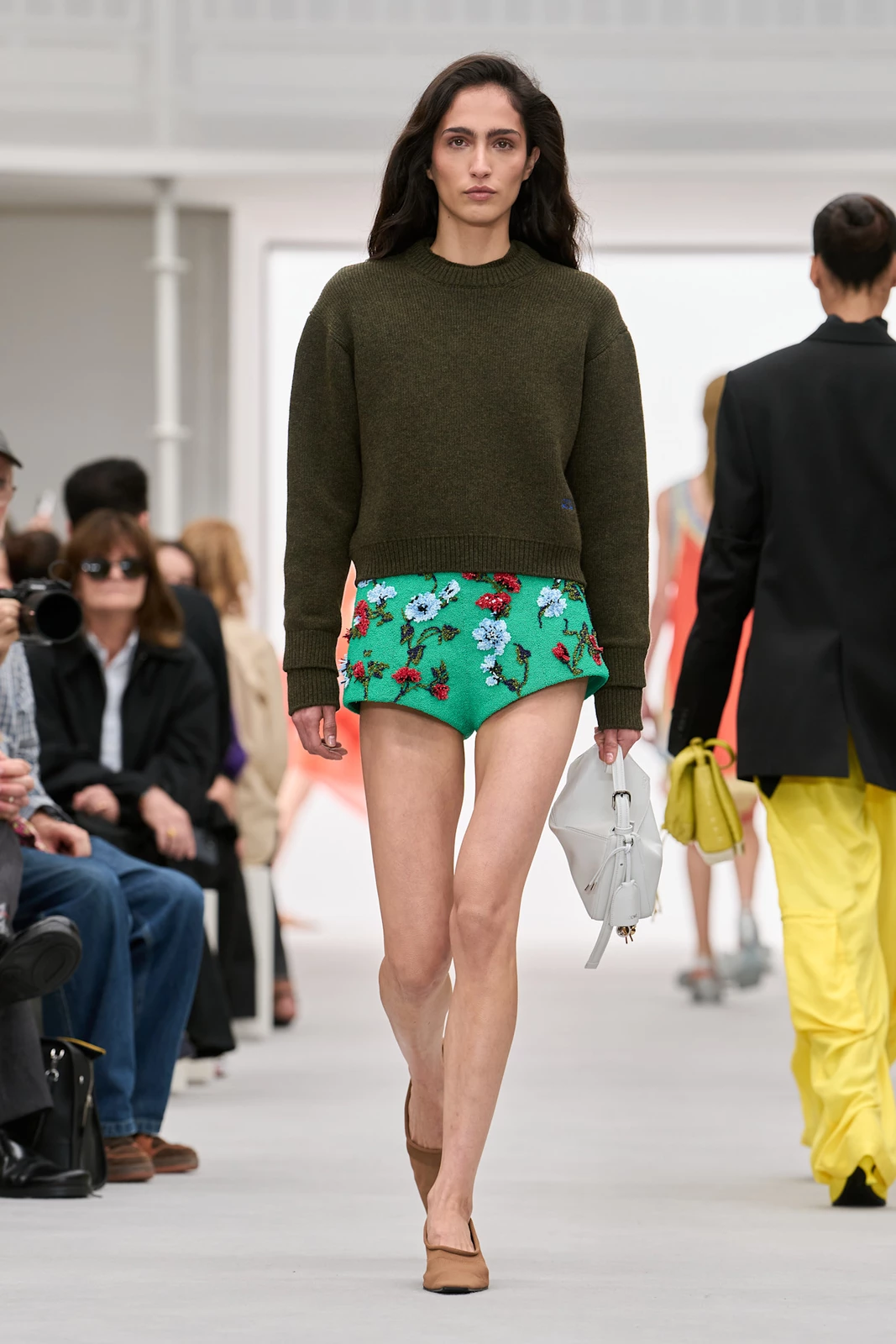 Loewe S27 061
