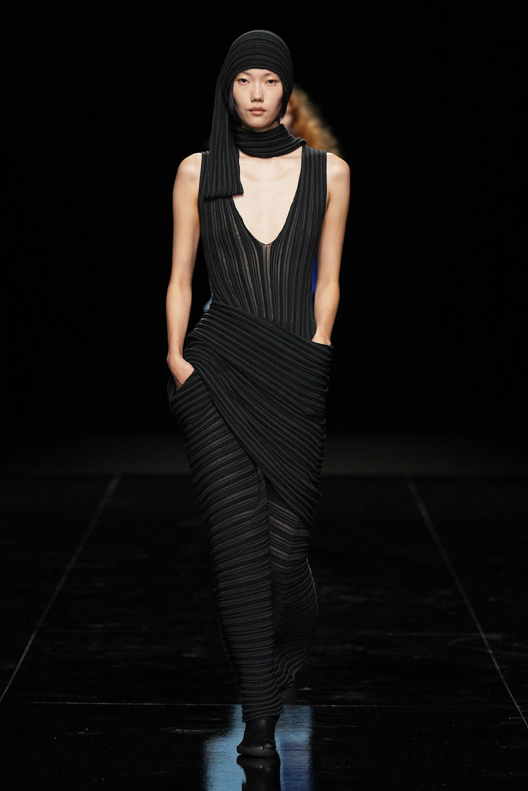 Miyake S27 011