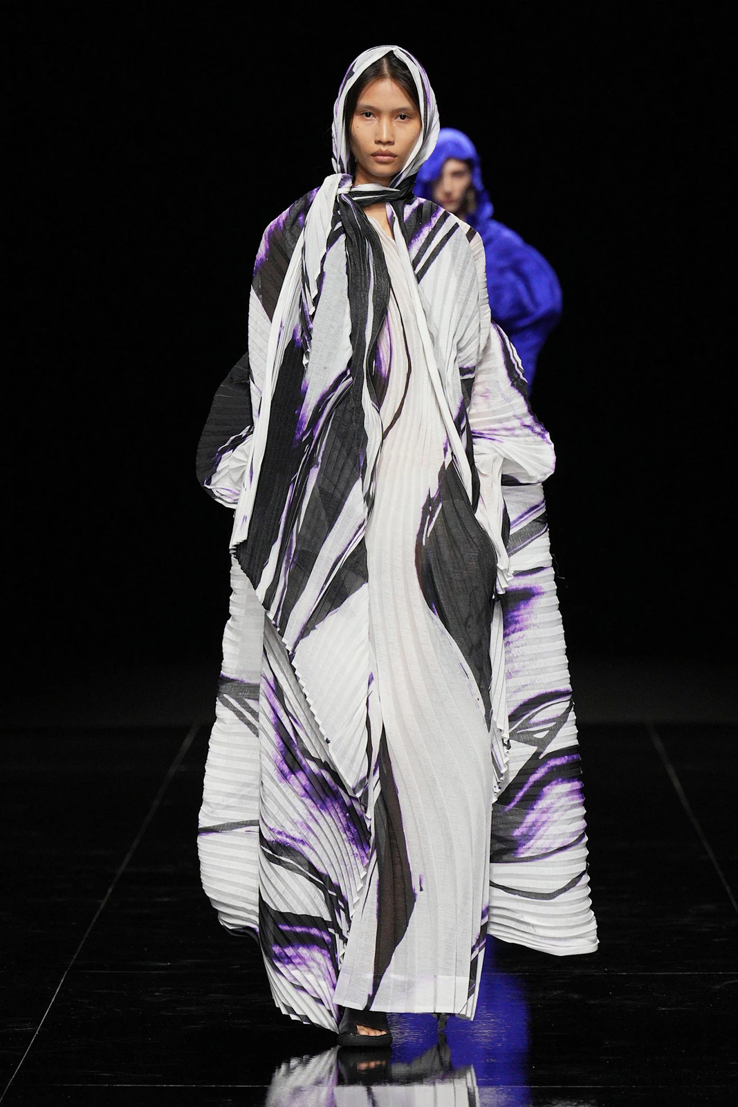 Miyake S27 023