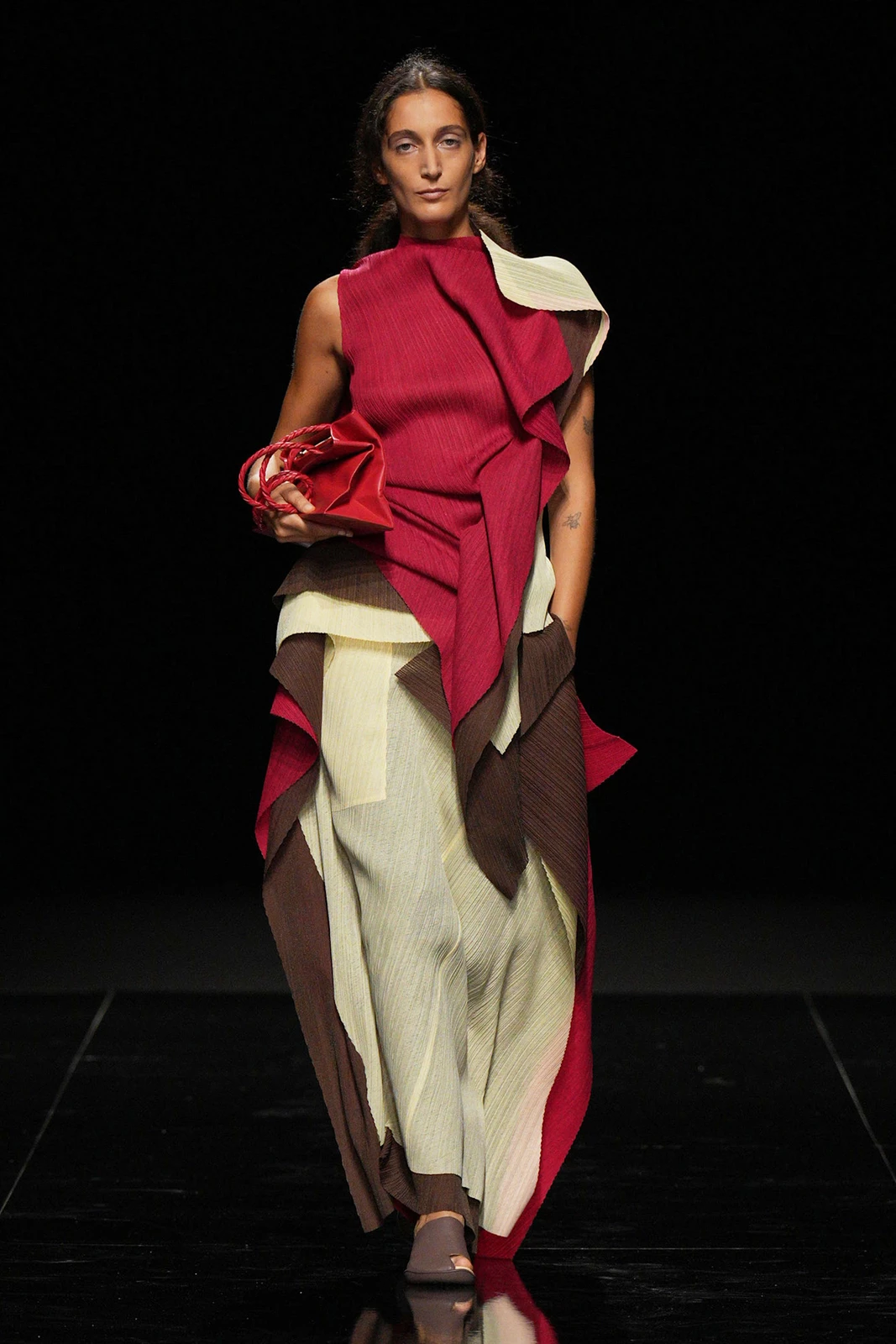 Miyake S27 037